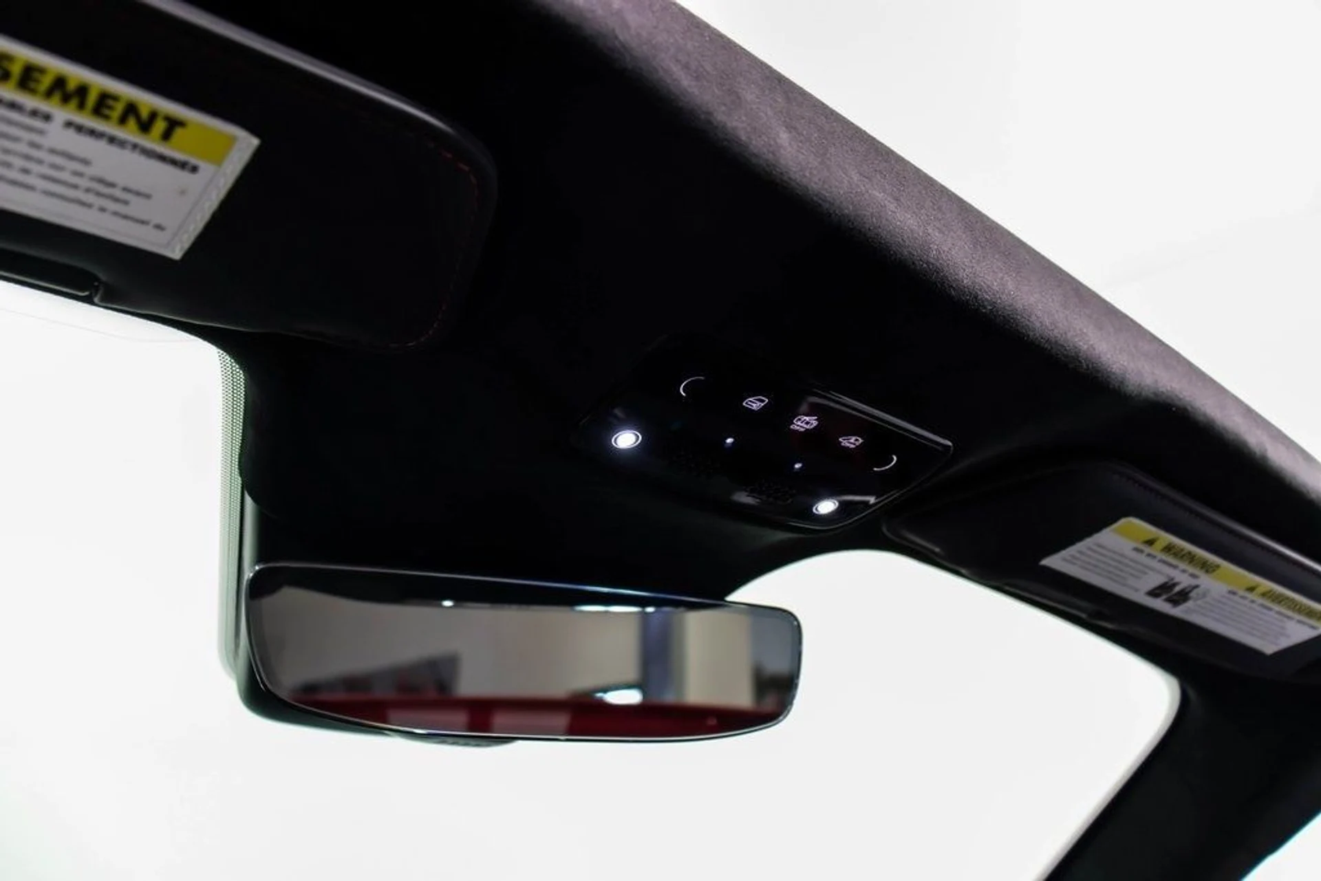 mph040_2112885532_9ce5371c19a9481e739bd6e230fb7876x_5870525a23