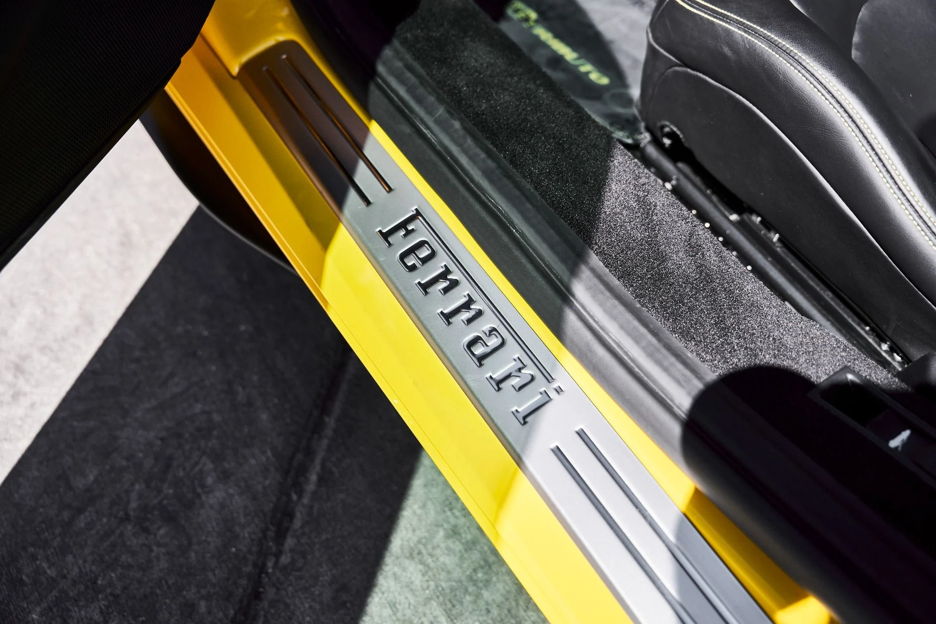 mph040_2119603269_Used_2021_Ferrari_F8_Tributo_Base_1774743061_e562e72d05