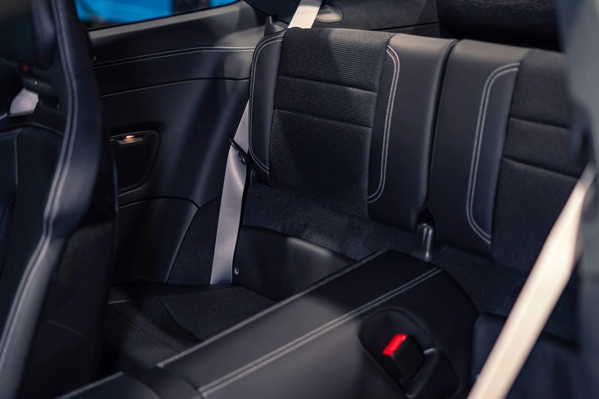 mph040_2120694737_Used_2026_Porsche_911_GT_3_Touring_Lugano_Blue_Lightweight_Package_1777381470_f498237e90