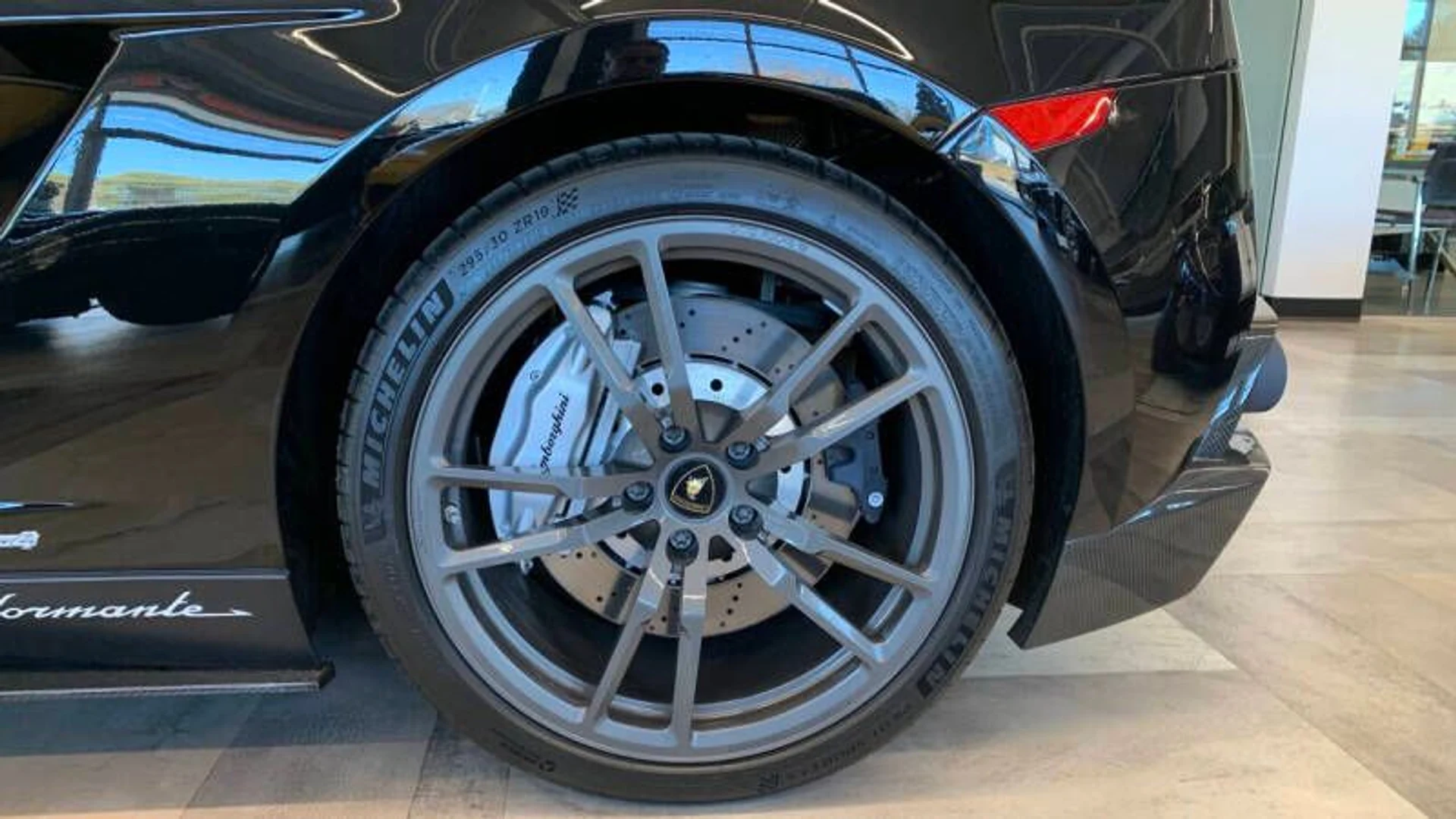 mph040_2123133348_2012_lamborghini_gallardo_lp_570_4_spyder_performante_awd_2dr_convertible_d4a591b60d