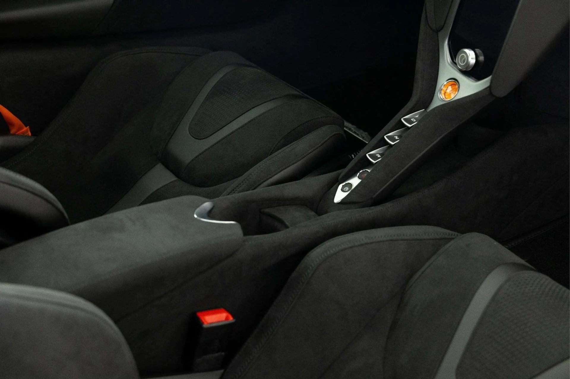 mph040_212496961_image_41_c53bb76d3c