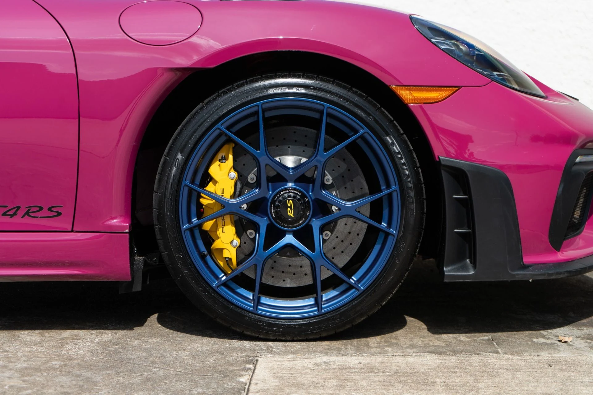 mph040_2125183571_Used_2023_Porsche_718_Cayman_GT_4_RS_1784933919_0817831510