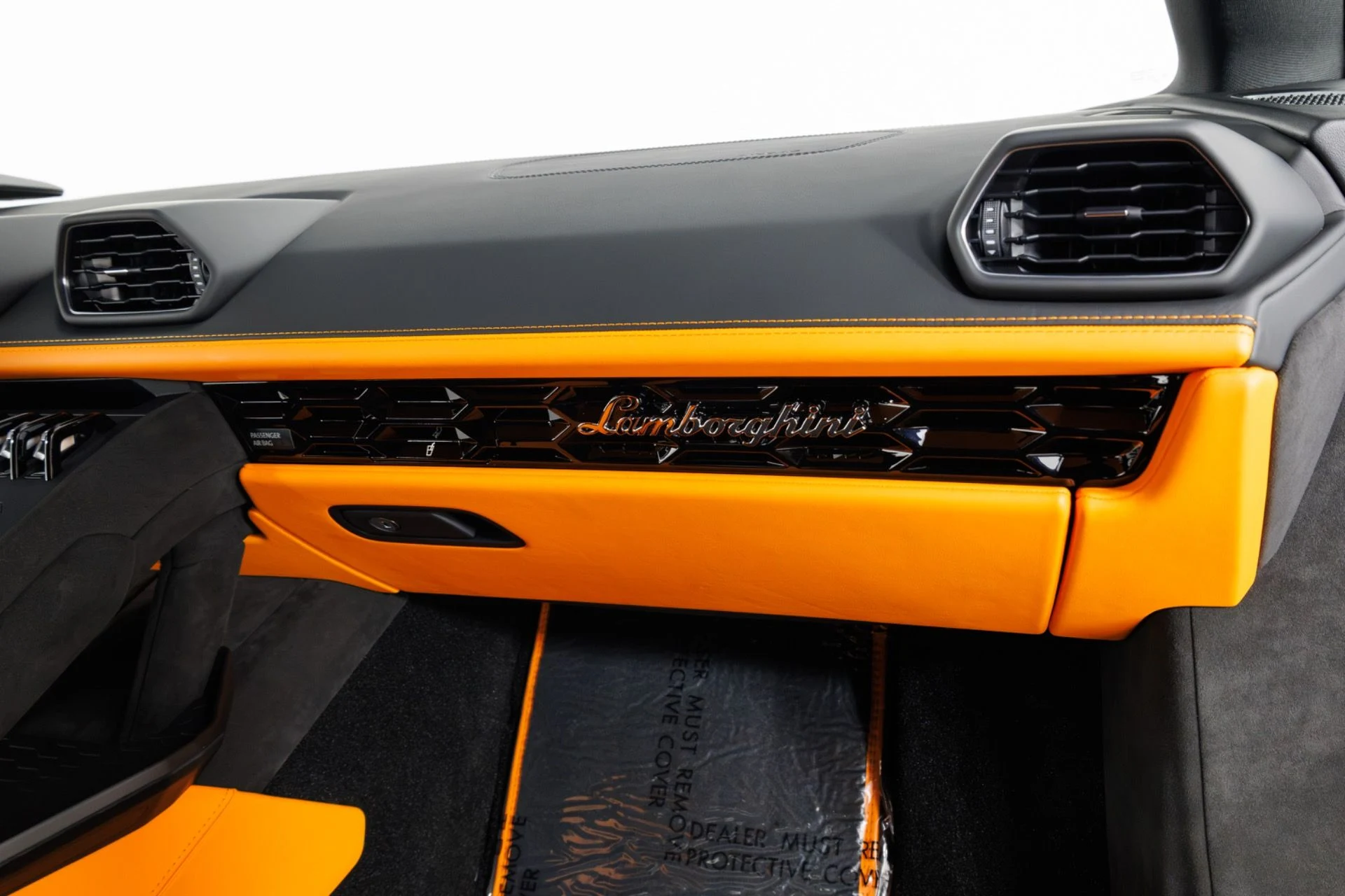 mph040_2135965389_Used_2023_Lamborghini_Huracan_Tecnica_1784830843_e94a9db4e9