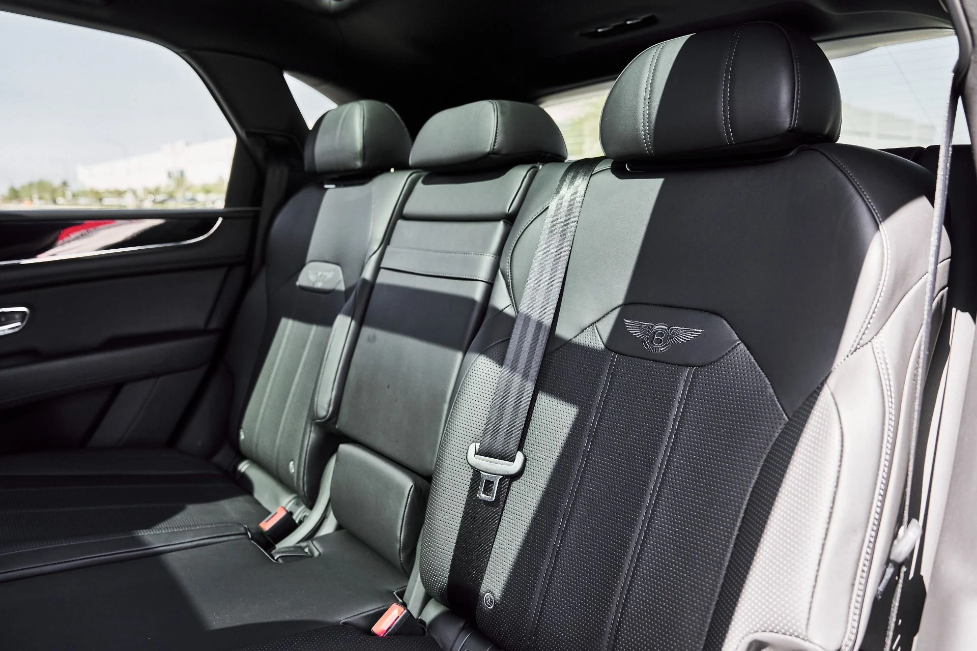 mph040_2136450561_Used_2022_Bentley_Bentayga_S_1781229461_f092ba1b03