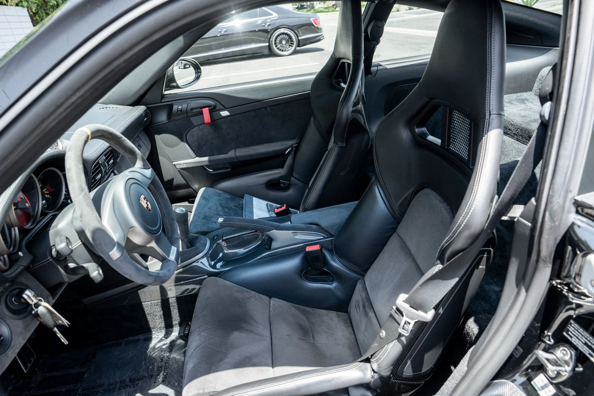 mph040_2143466571_Used_2011_Porsche_911_GT_2_RS_1752601701_1032c4bcbb