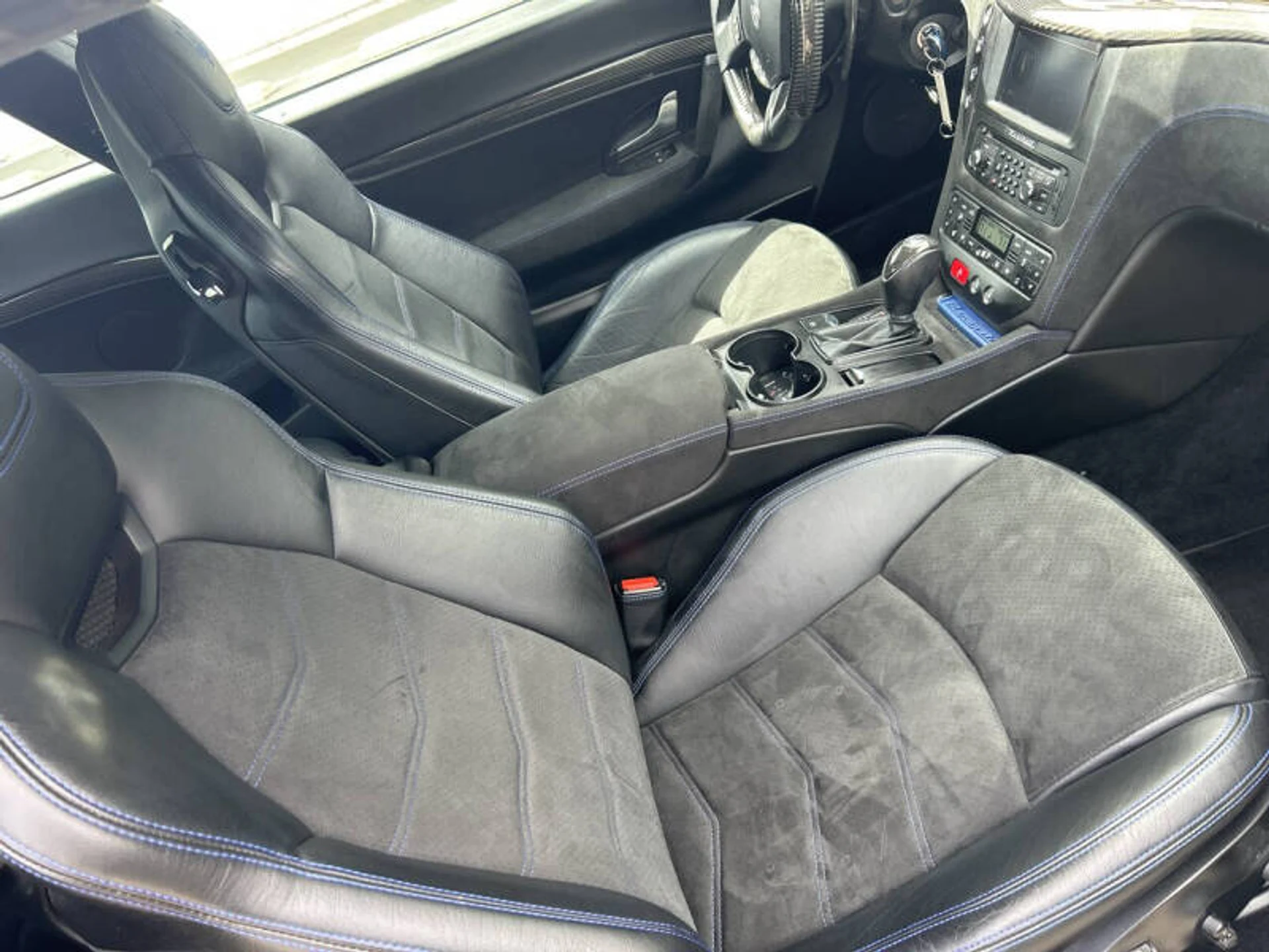 mph040_2177090249_2016_maserati_granturismo_mc_2dr_coupe_a02dd1a4fa