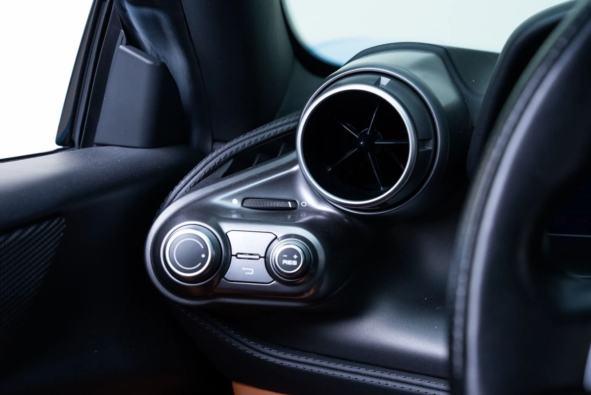 mph040_2181756646_Used_2020_Ferrari_F8_1773700374_a777e7c386