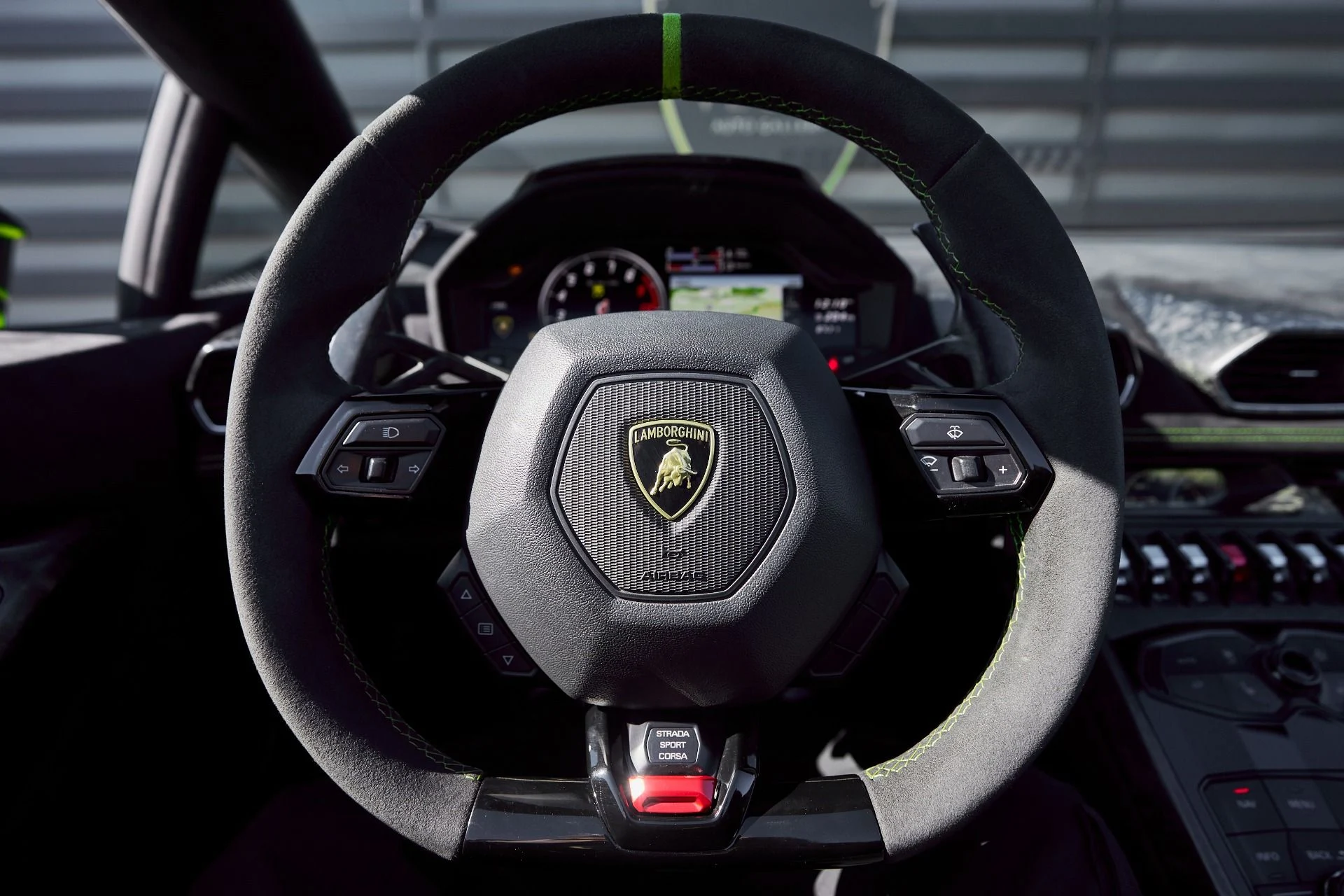 mph040_2194158399_Used_2019_Lamborghini_Huracan_Performante_Spyder_1764058309_d8100b3ed9