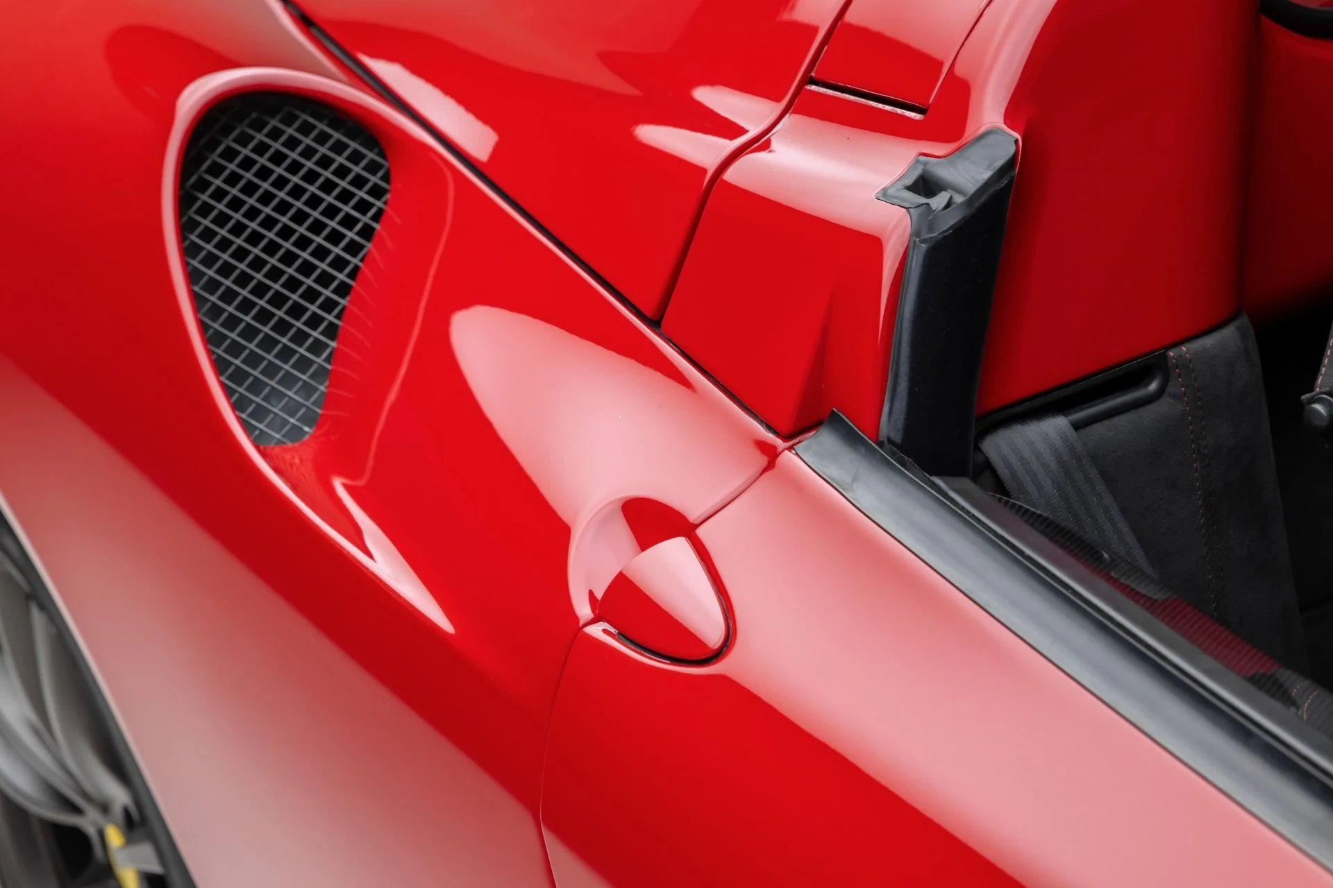 mph040_2225587528_Used_2009_Ferrari_430_Scuderia_Spider_16_M_1759182936_1a6f1b9eed