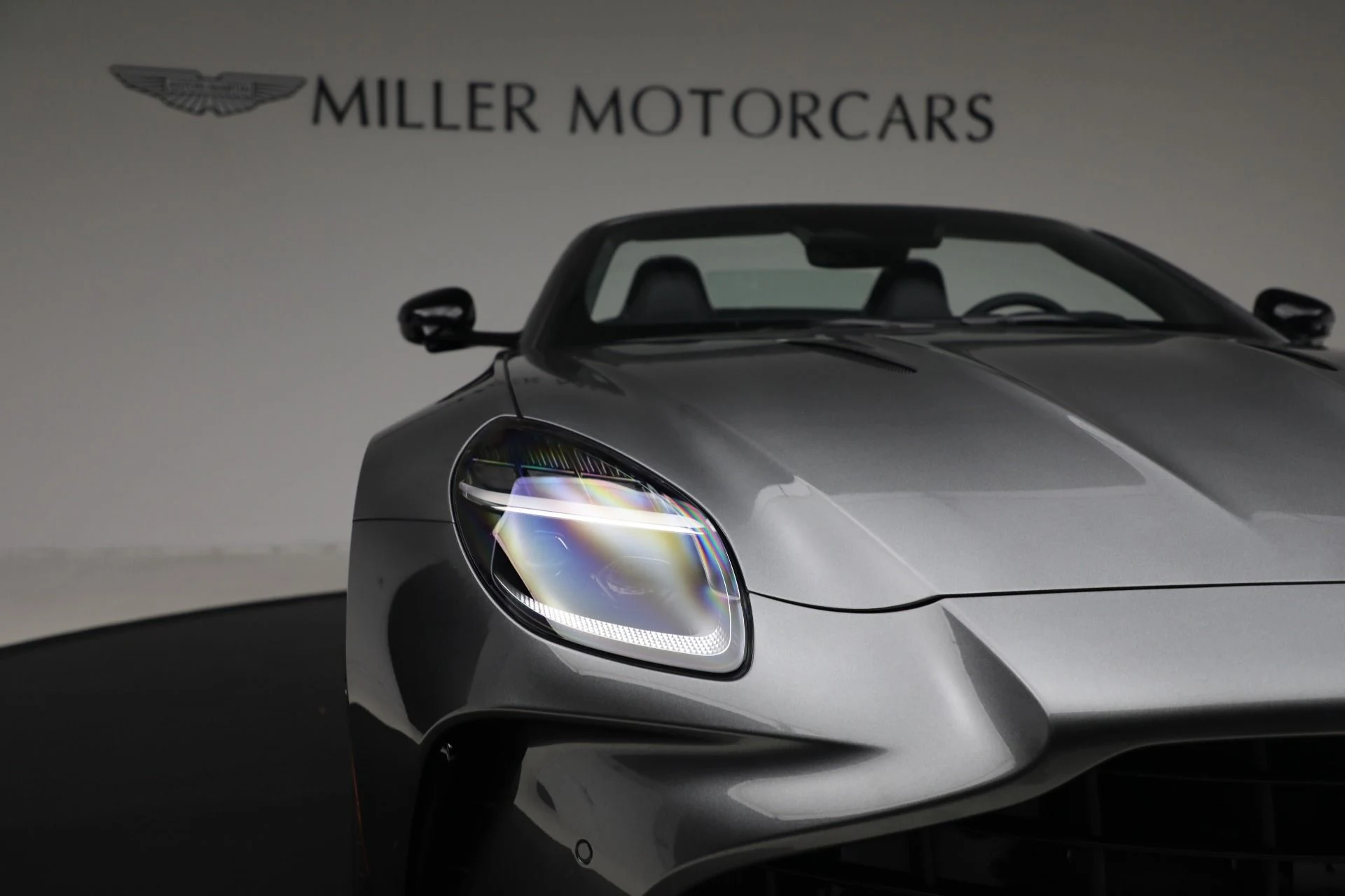 mph040_2232043075_New_2026_Aston_Martin_Vantage_Roadster_332c2b456d