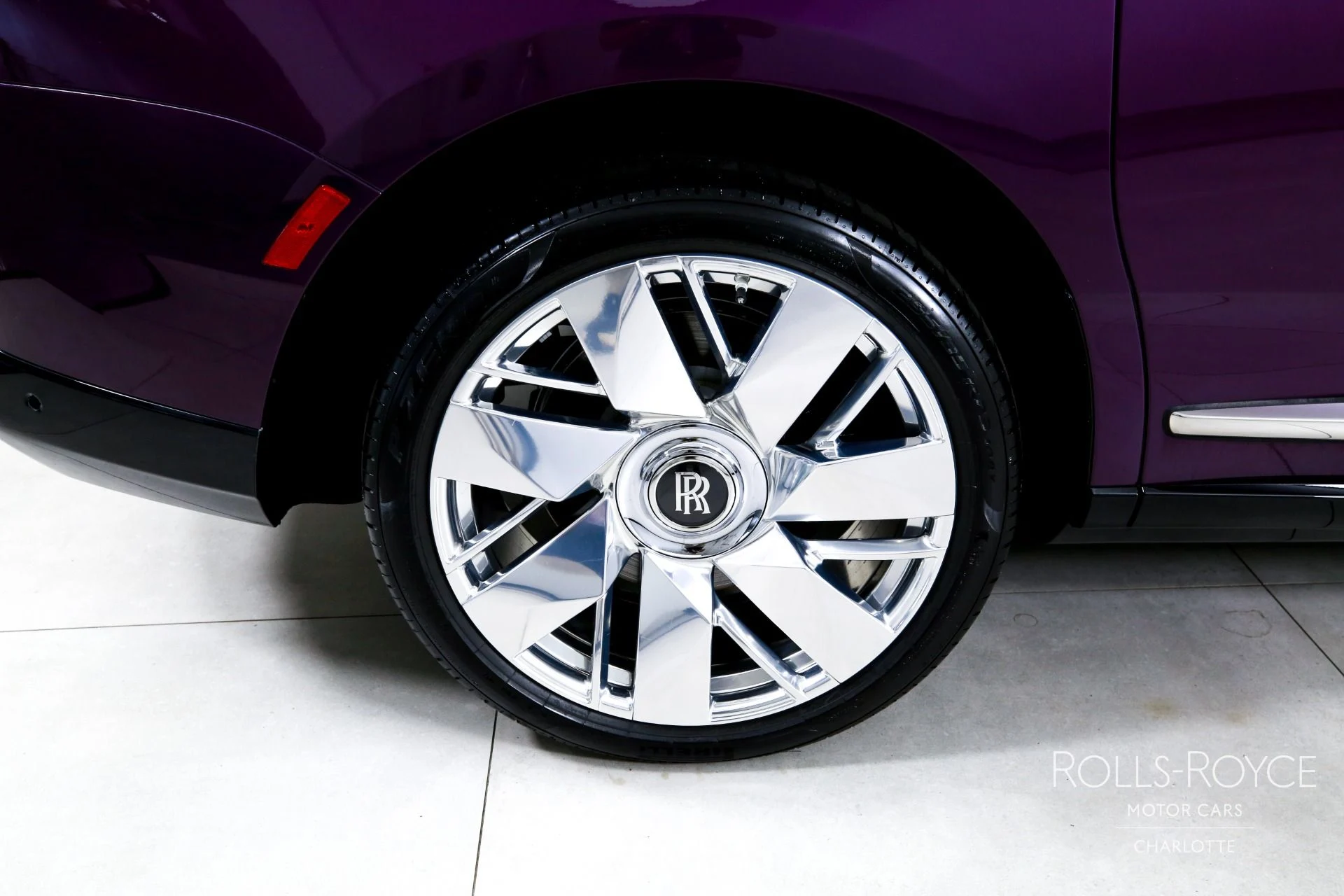 mph040_2238549746_Used_2025_Rolls_Royce_Cullinan_1790089406_ef037d7344