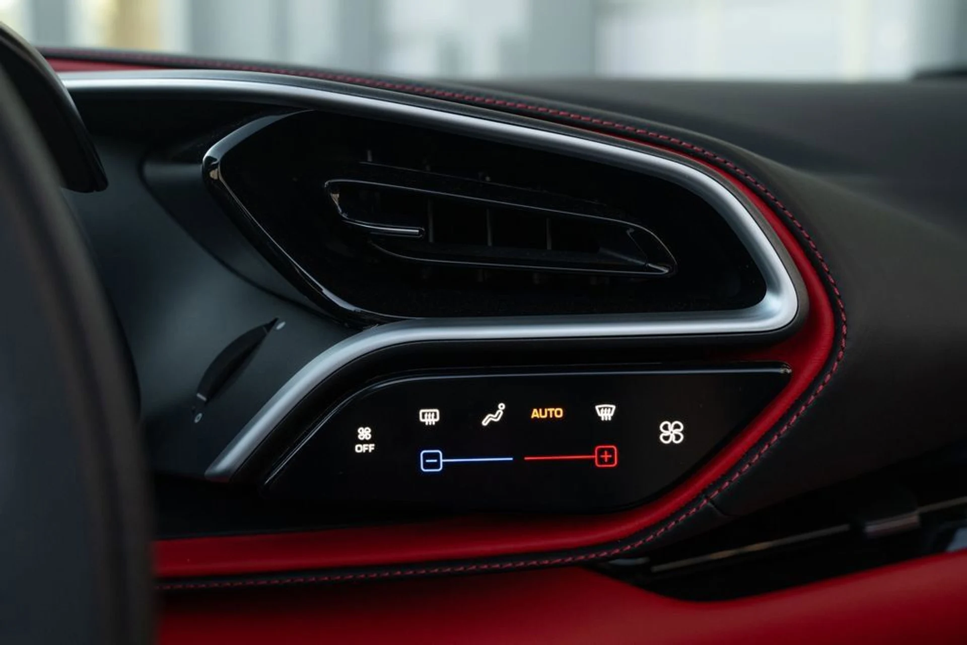 mph040_2240589417_5fc1a0396b23433a9e70911ecd4fa15a_7f2d8e7d0d