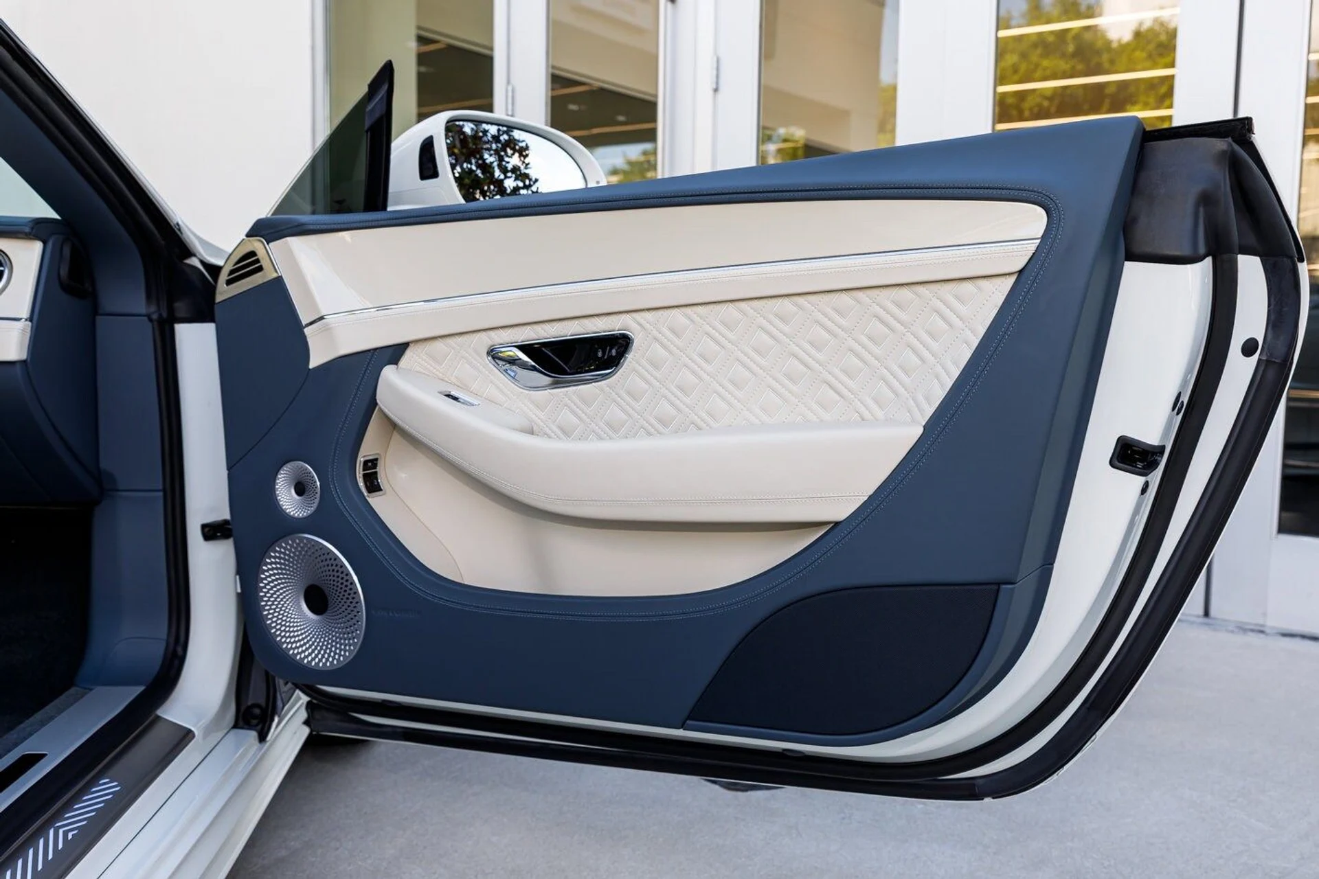 mph040_2245494648_2e2cf56b9ae57bc0df299db049293f35x_a12f6809cd