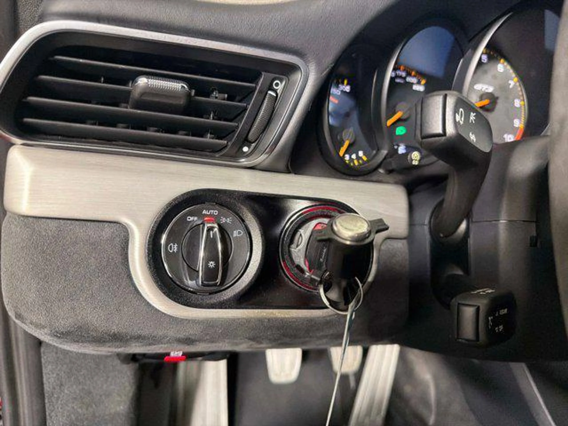 mph040_2259299444_v_VH_7_WV_Dp_E_Fflz_D_My_EU_Xp_S_Hl_EX_Wc_cfdd05d23d