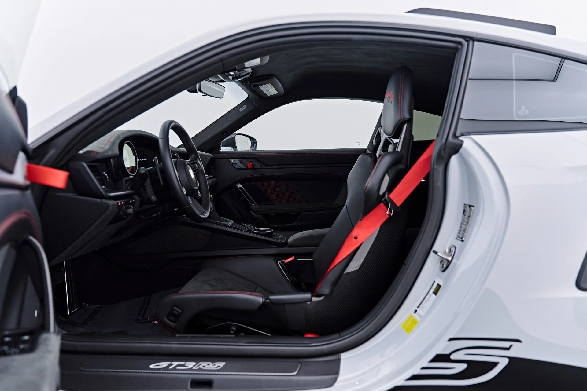 mph040_2263493210_Used_2025_Porsche_911_GT_3_RS_1790364693_390b71c93d