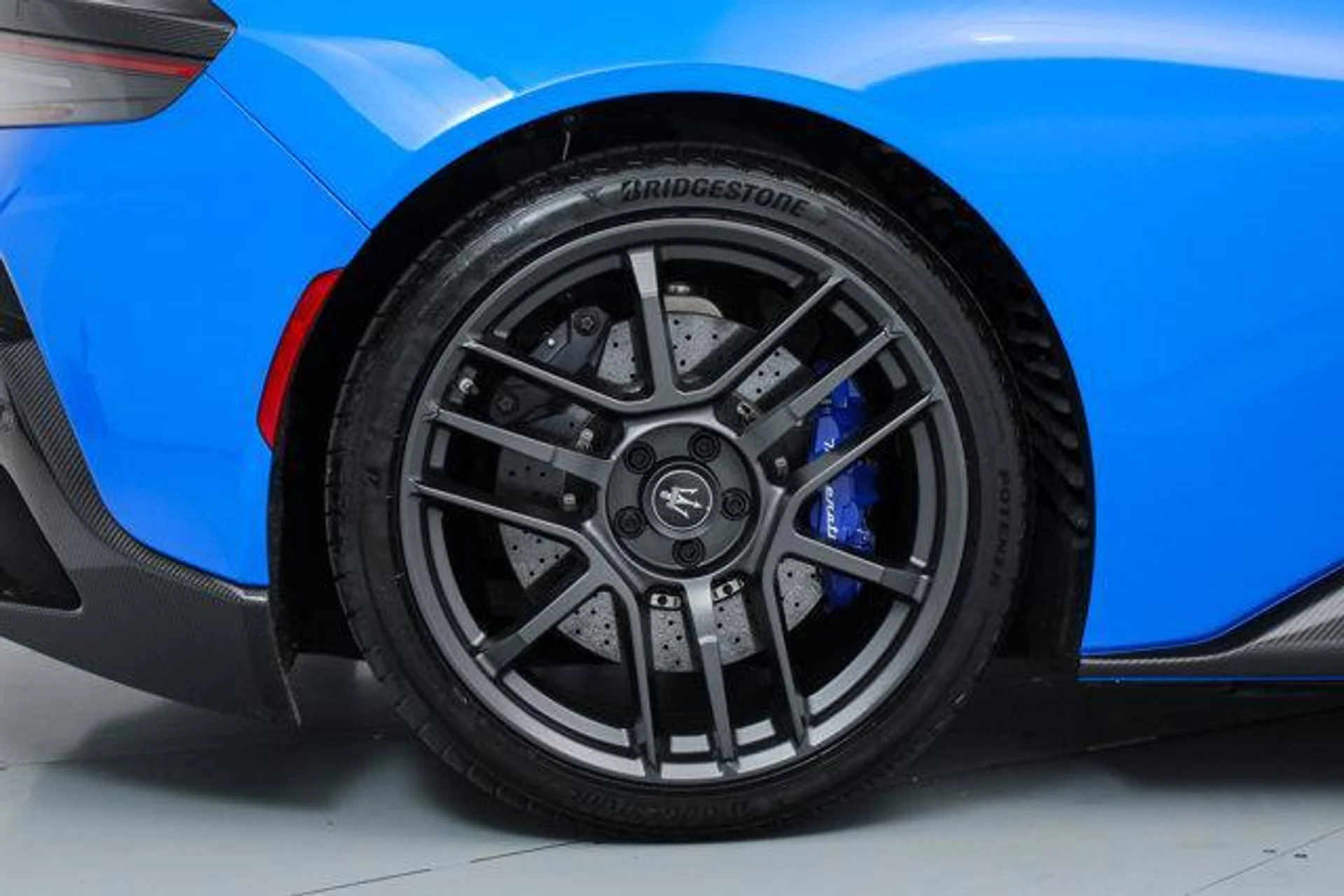 mph040_2266082117_Q2_Jg_Fm_Gv_JN_4_L_f3ep_IO_Si0_KJ_3_Y_01861b30a6