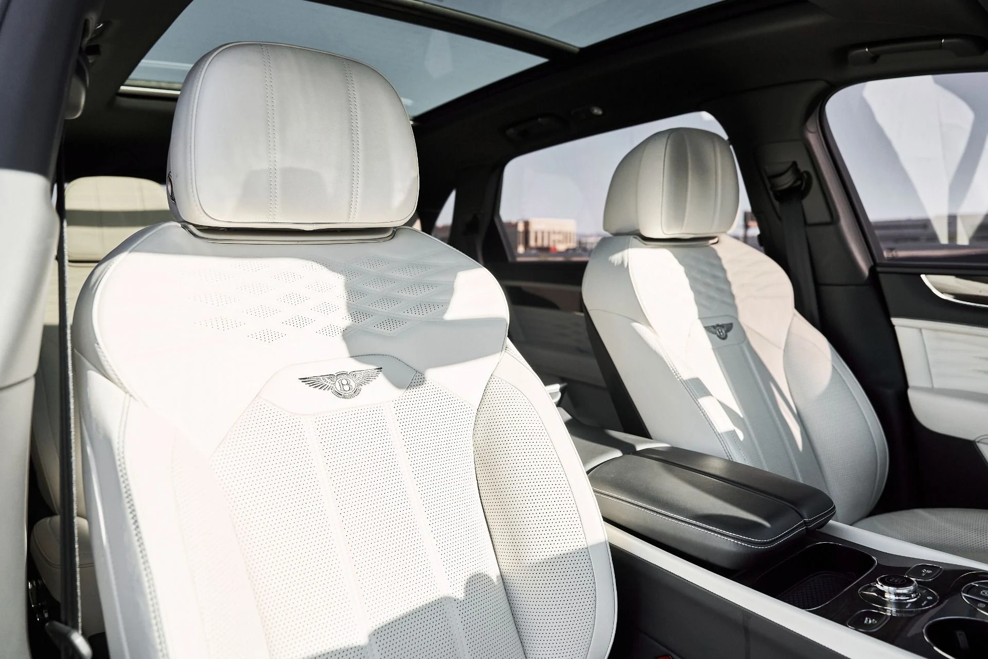 mph040_2266503238_Used_2023_Bentley_Bentayga_EWB_Azure_1773968884_5f3d6b5789