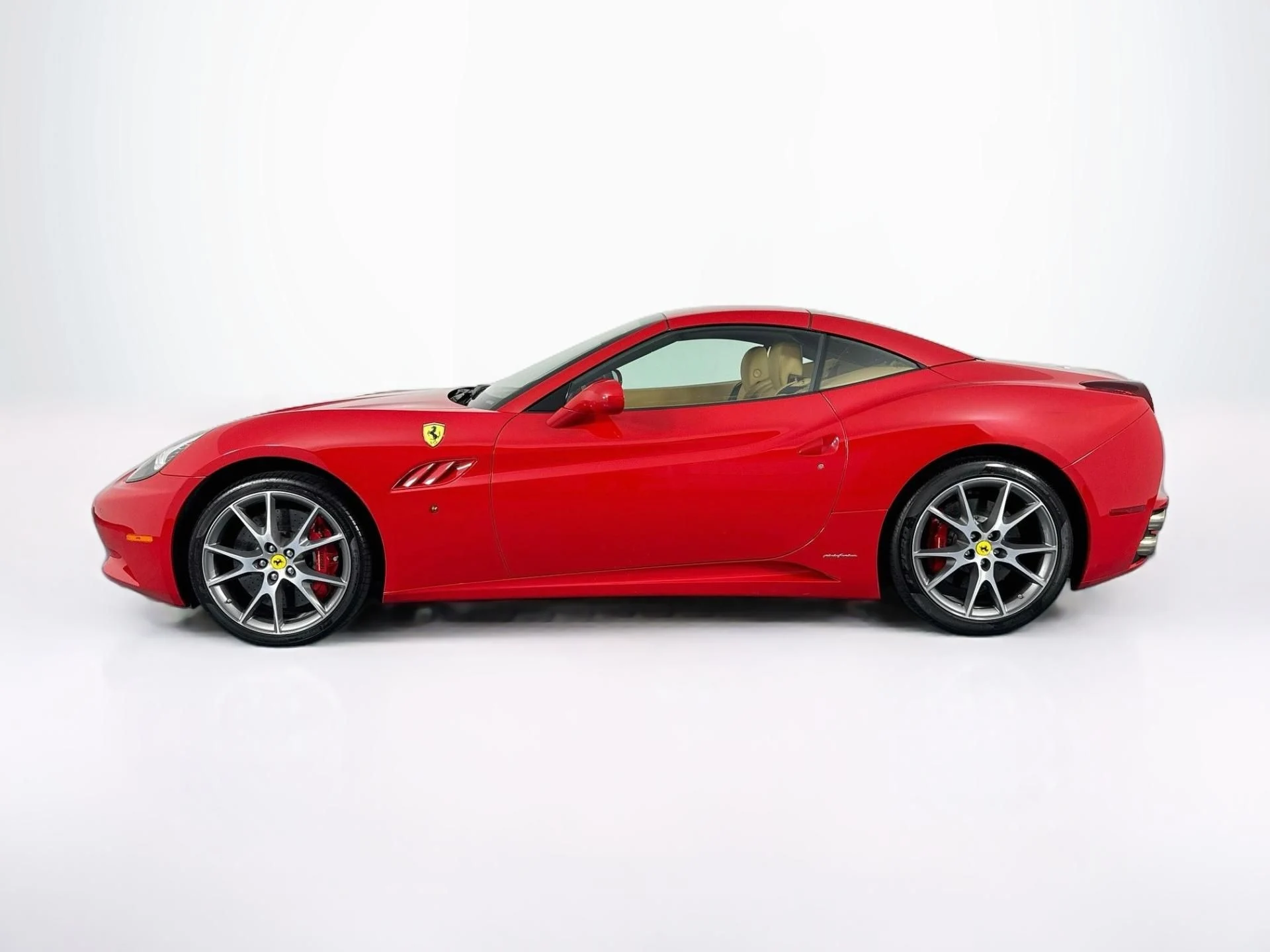 mph040_228349198_Used_2010_Ferrari_California_1790360490_0063fc05a8
