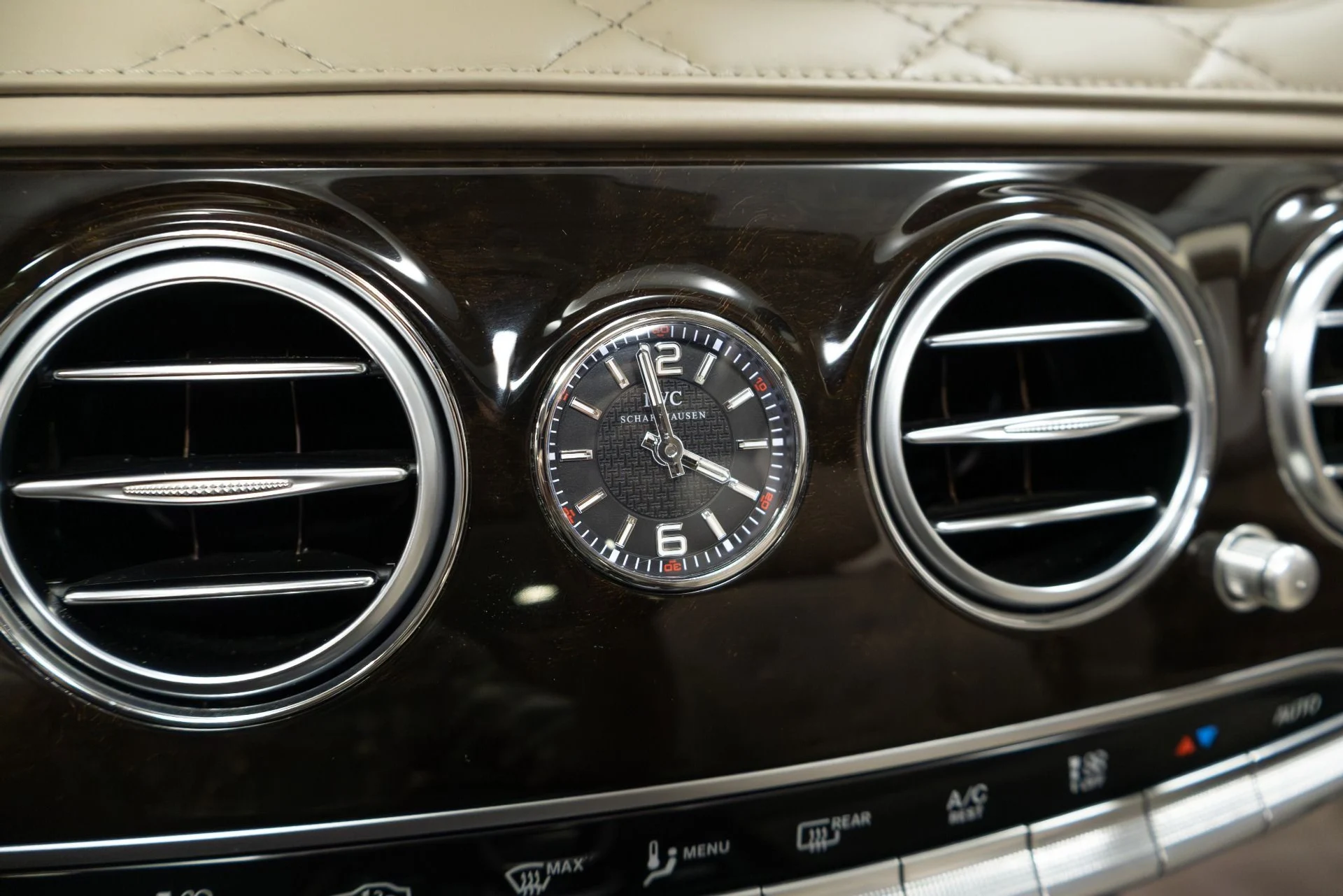 mph040_2287456234_Used_2019_Mercedes_Benz_S_Class_Maybach_S_650_1760740890_825af47e8d