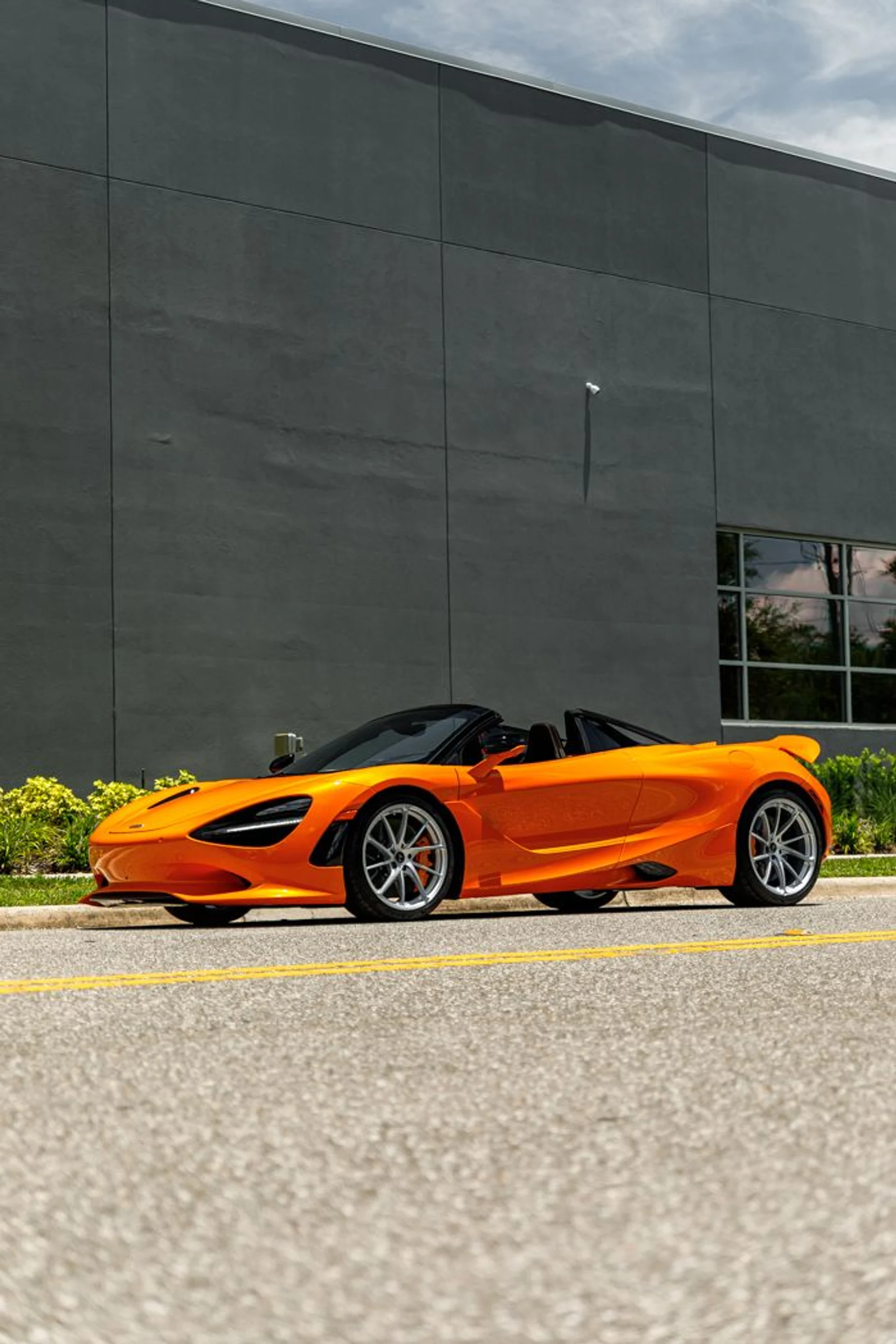 mph040_2289617123_Used_2024_Mc_Laren_750_S_Spider_7bdd2bcf72