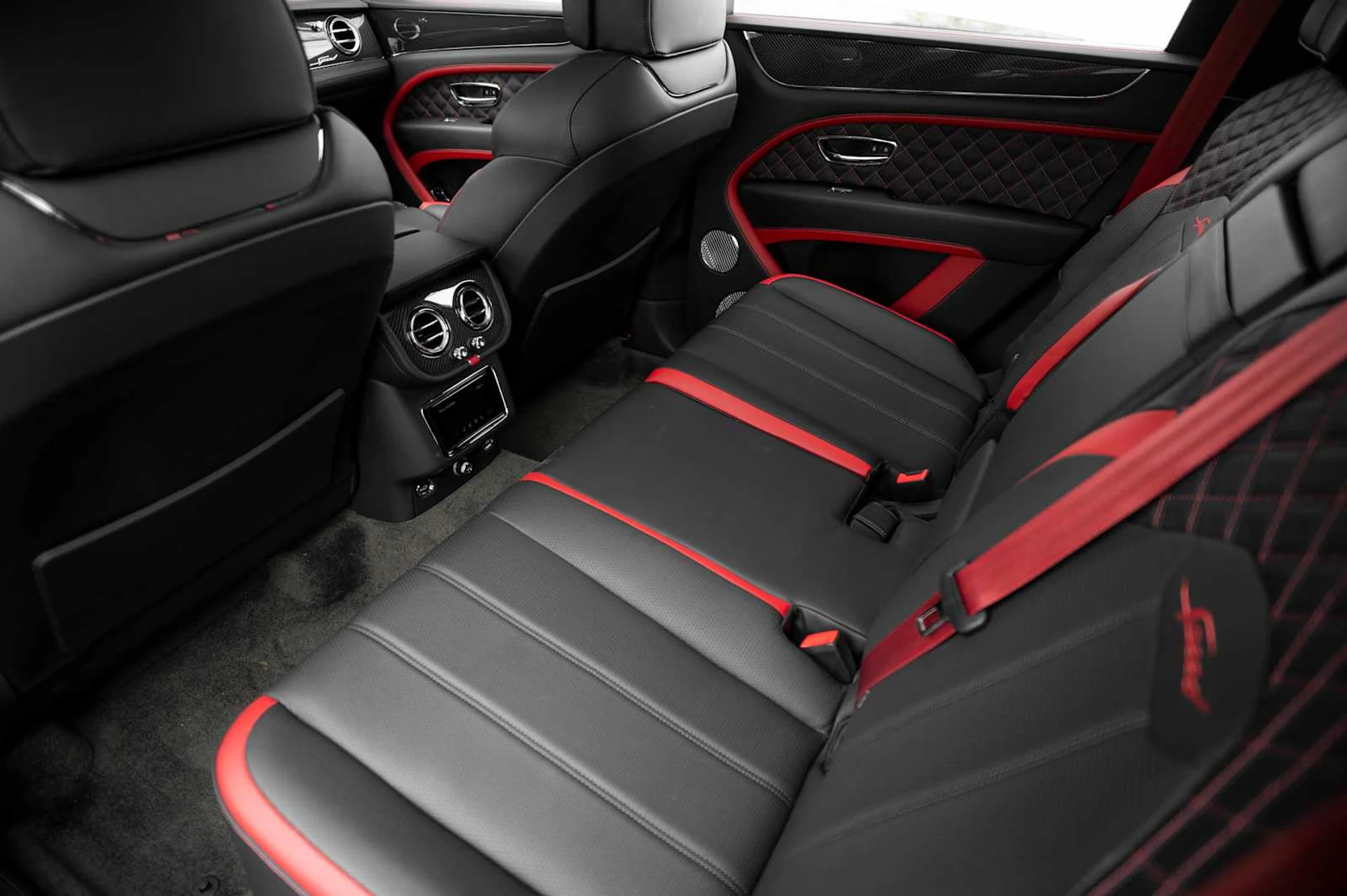 mph040_2324155942_46aef658b9fcda35f0c8ed7c778ab858x_d2cb2d4b24