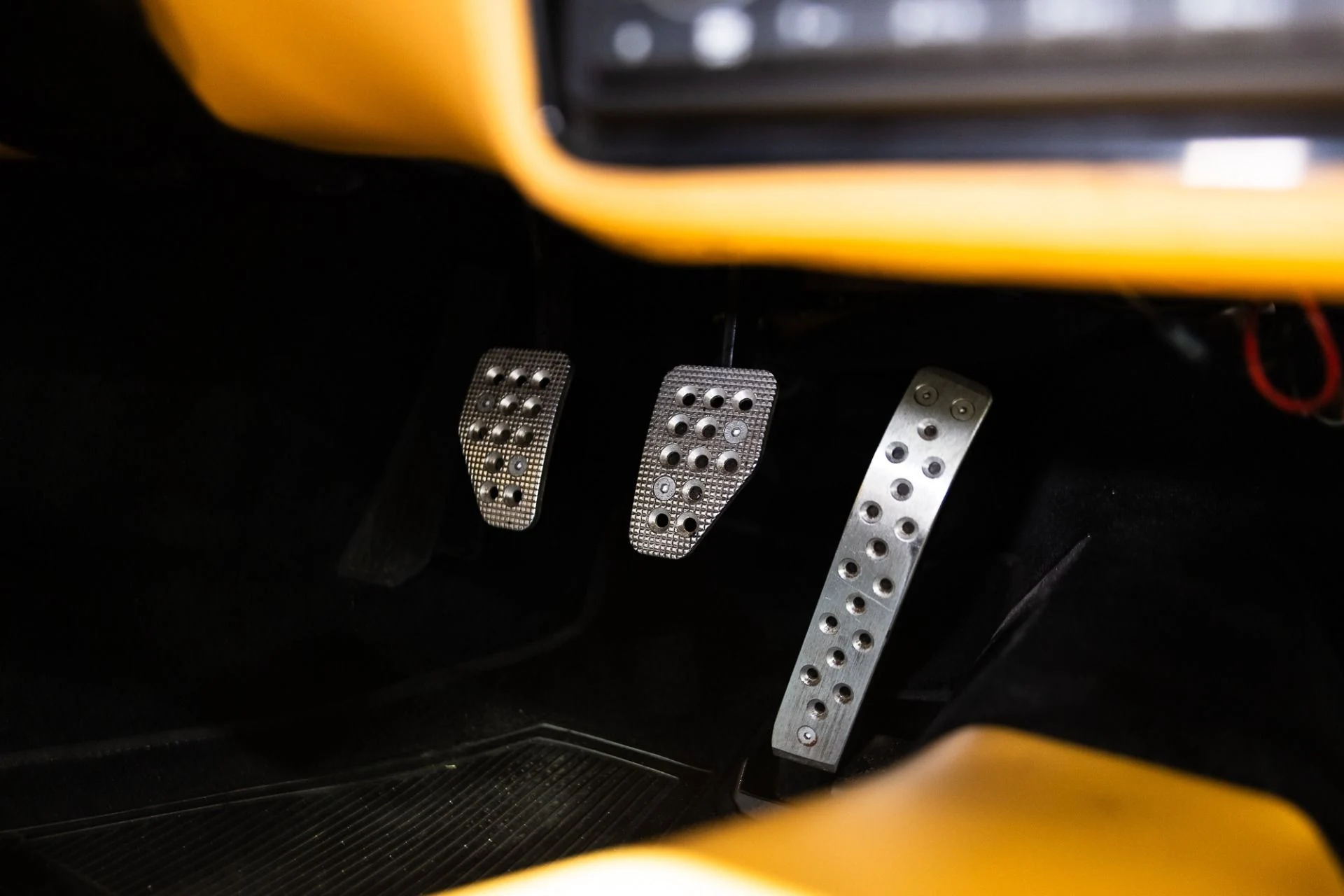 mph040_2327947908_Used_1995_Ferrari_F355_Berlinetta_GATED_Over_100k_Restoration_Complete_1768787588_2e4d219997