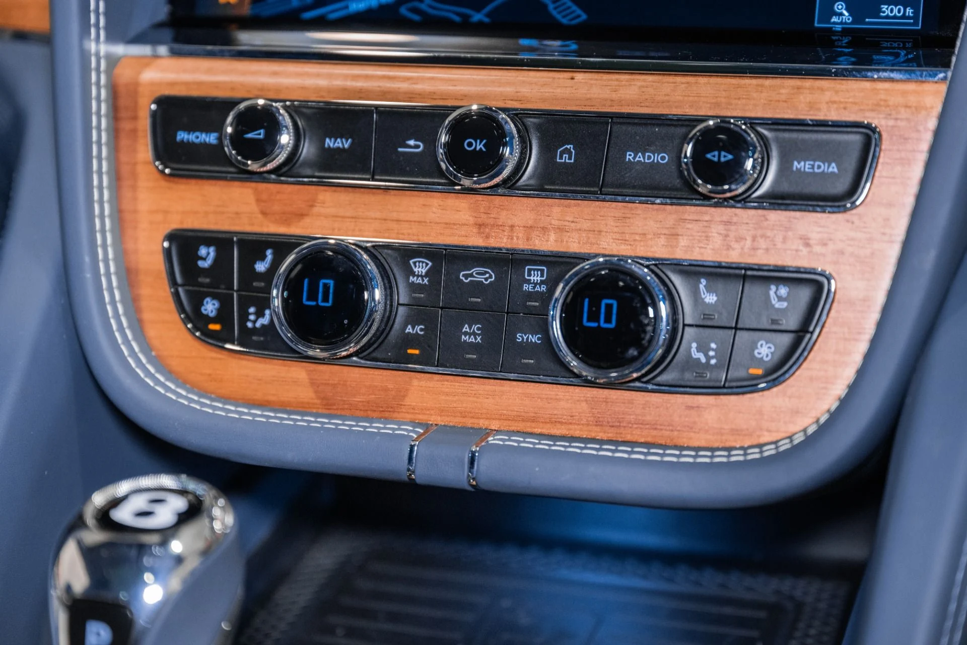 mph040_2331297443_Used_2023_Bentley_Bentayga_V8_1773161600_0b533bac34