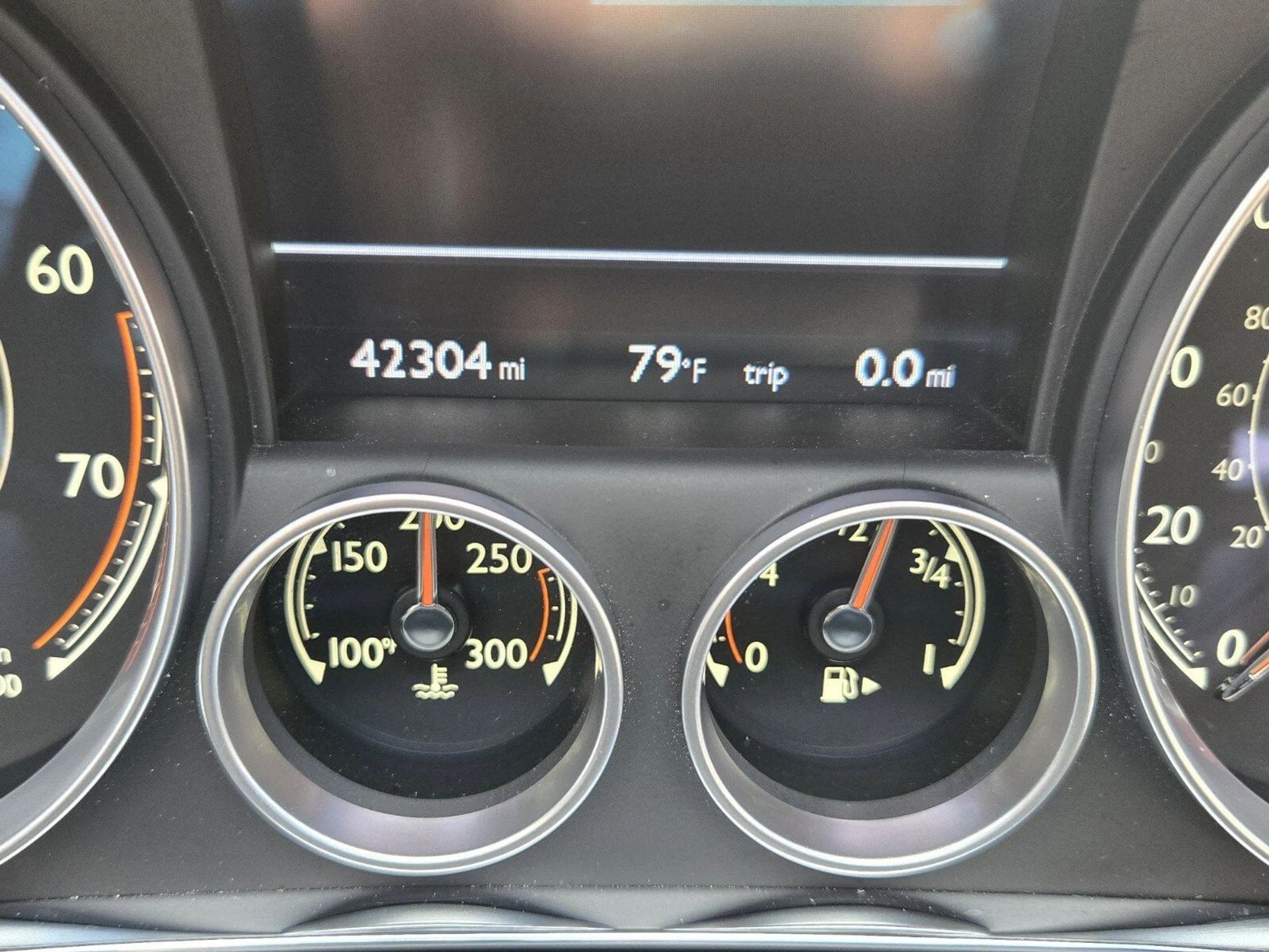 mph040_2336282850_e6b264913731b08b41a3f016c1dc1c40x_2148fe98c6