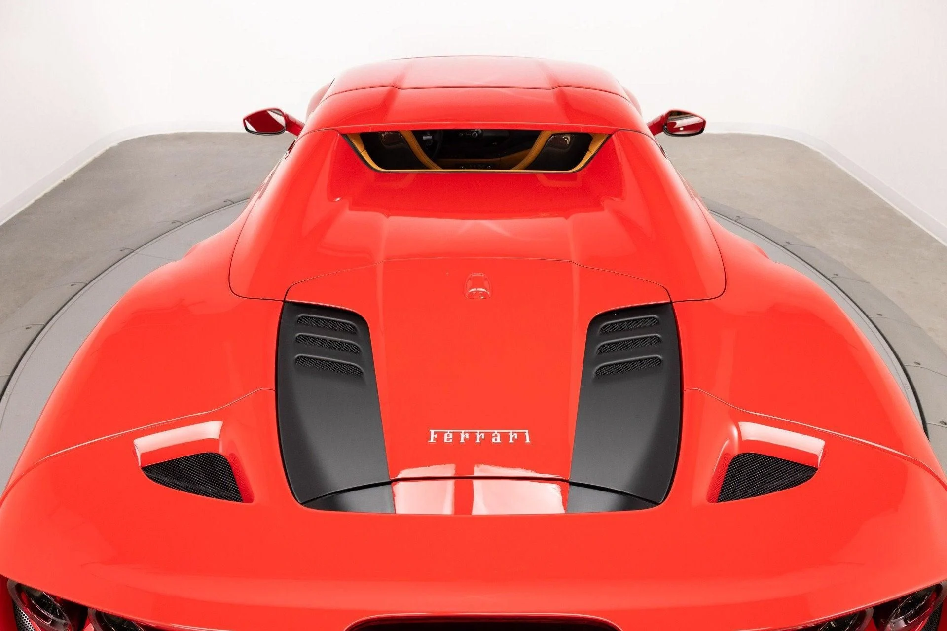 mph040_2340204403_Used_2021_Ferrari_F8_Spider_1788440827_c7b9fcbbf1