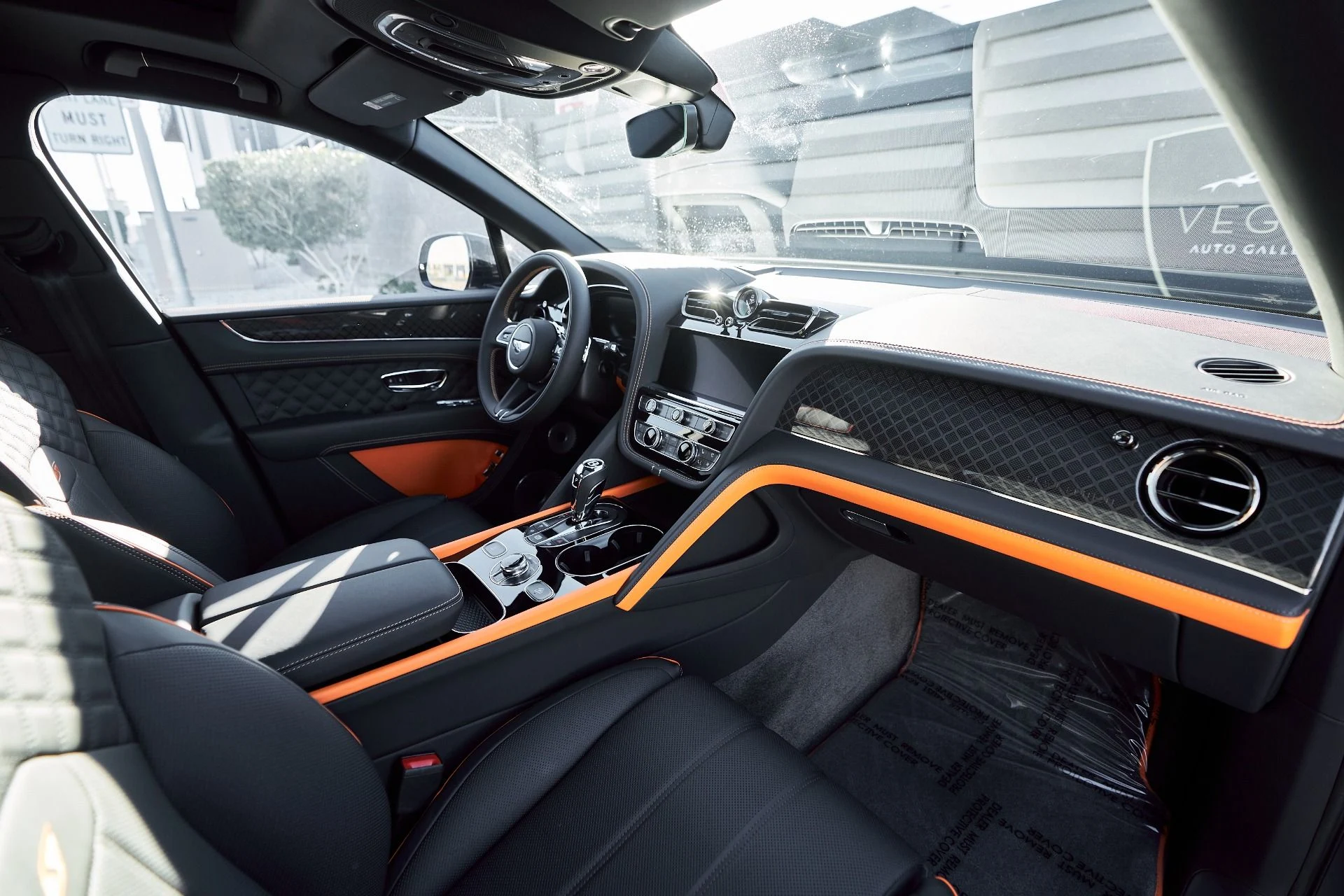 mph040_2340334411_Used_2025_Bentley_Bentayga_S_Black_Edition_1764904213_483dbfaa0f