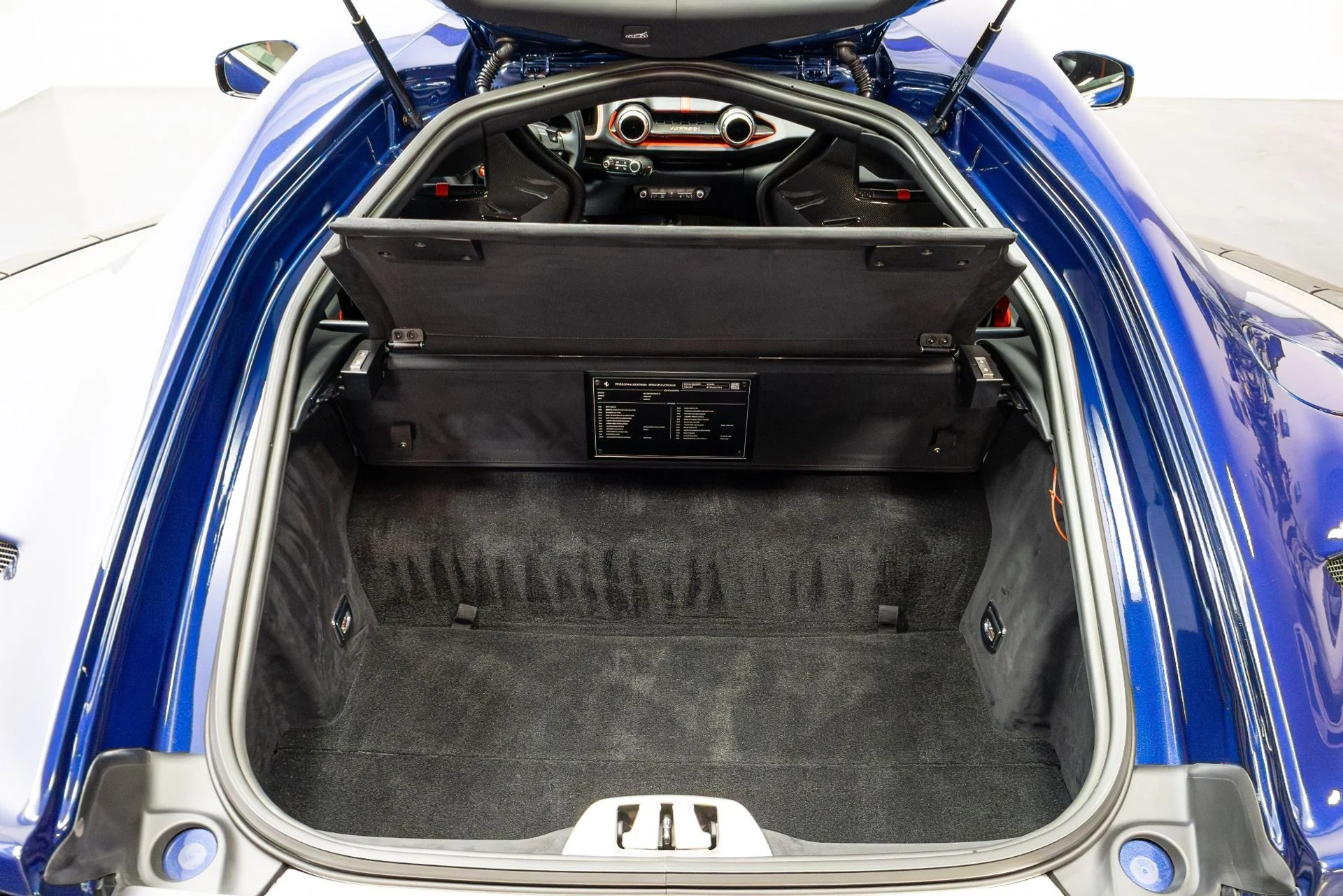 mph040_2350394487_Used_2019_Ferrari_812_Superfast_1774911934_8bcba90569