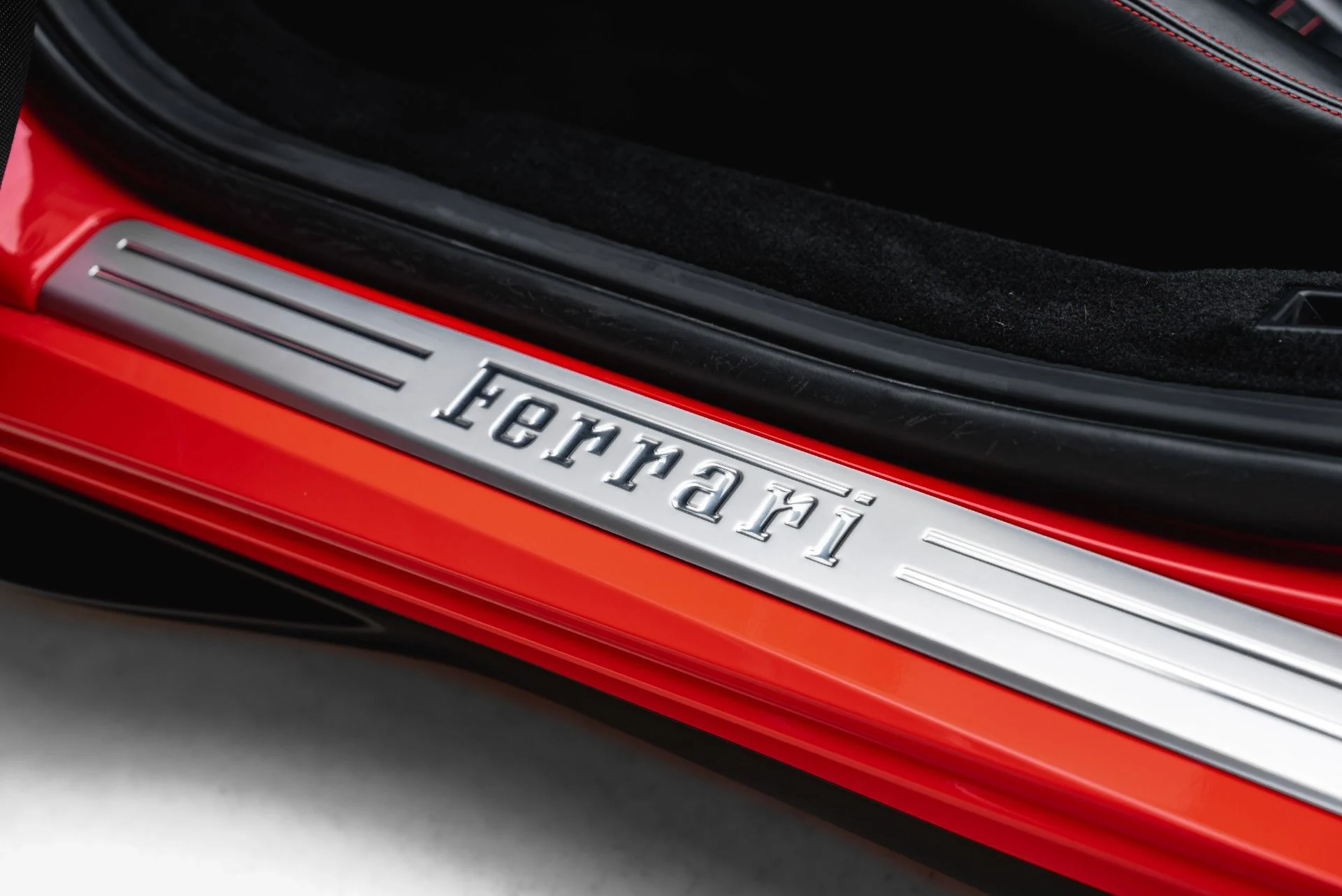 mph040_2362208734_Used_2022_Ferrari_F8_Spider_1785267073_bac054cf4c