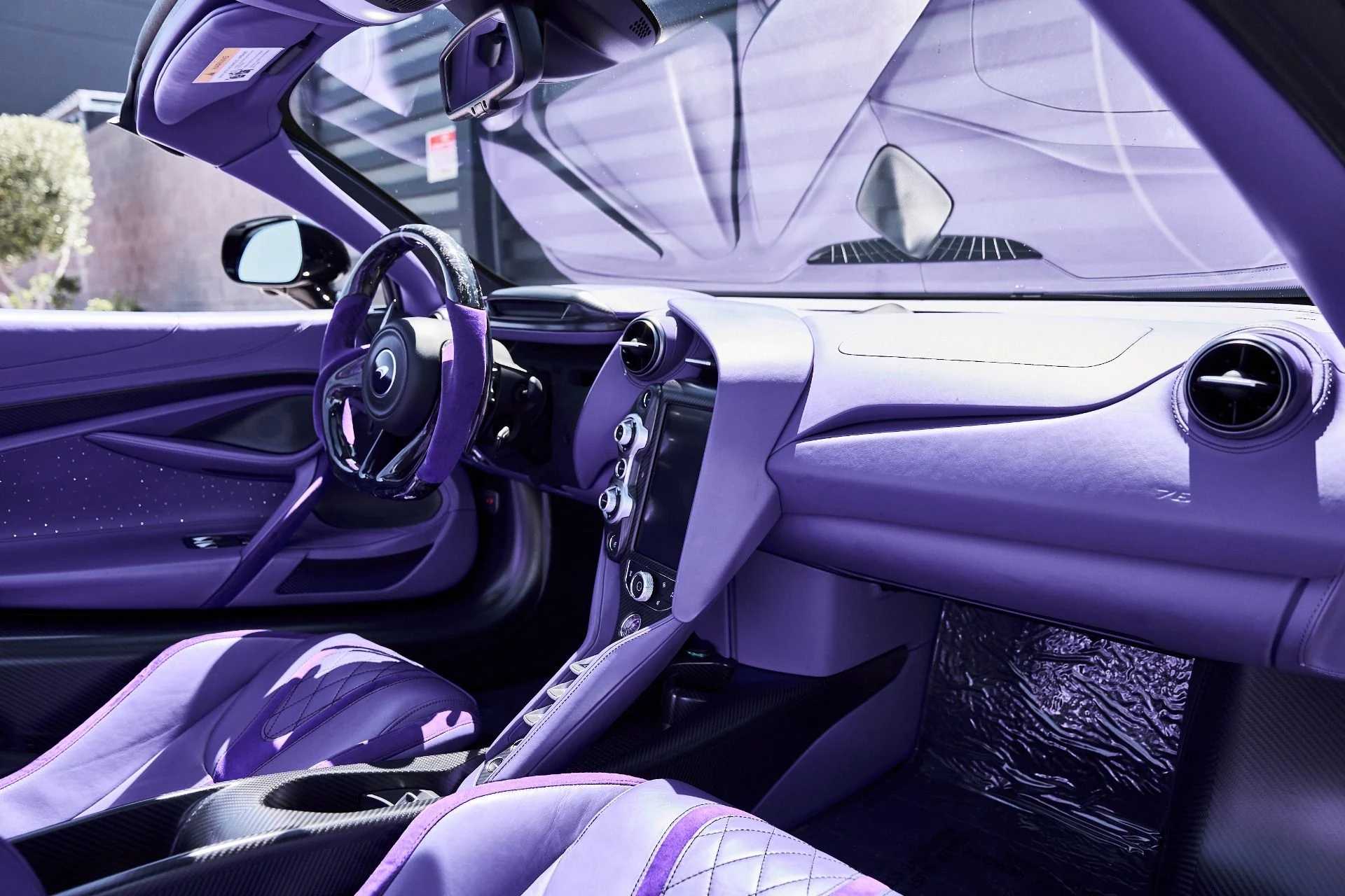 mph040_2364464729_Used_2022_Mc_Laren_765_LT_Base_1779412632_e9aae6ff11