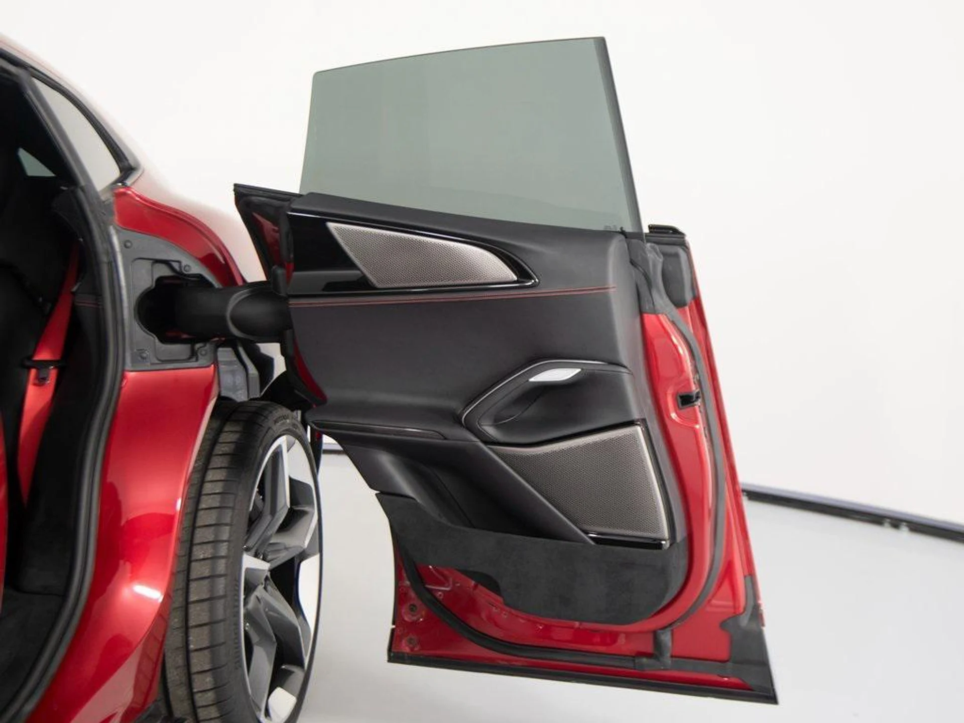 mph040_2365916521_Xh19_Z7uw_FT_62g_U8_R09_Y4_Oa80_Il_E_703339d6a8