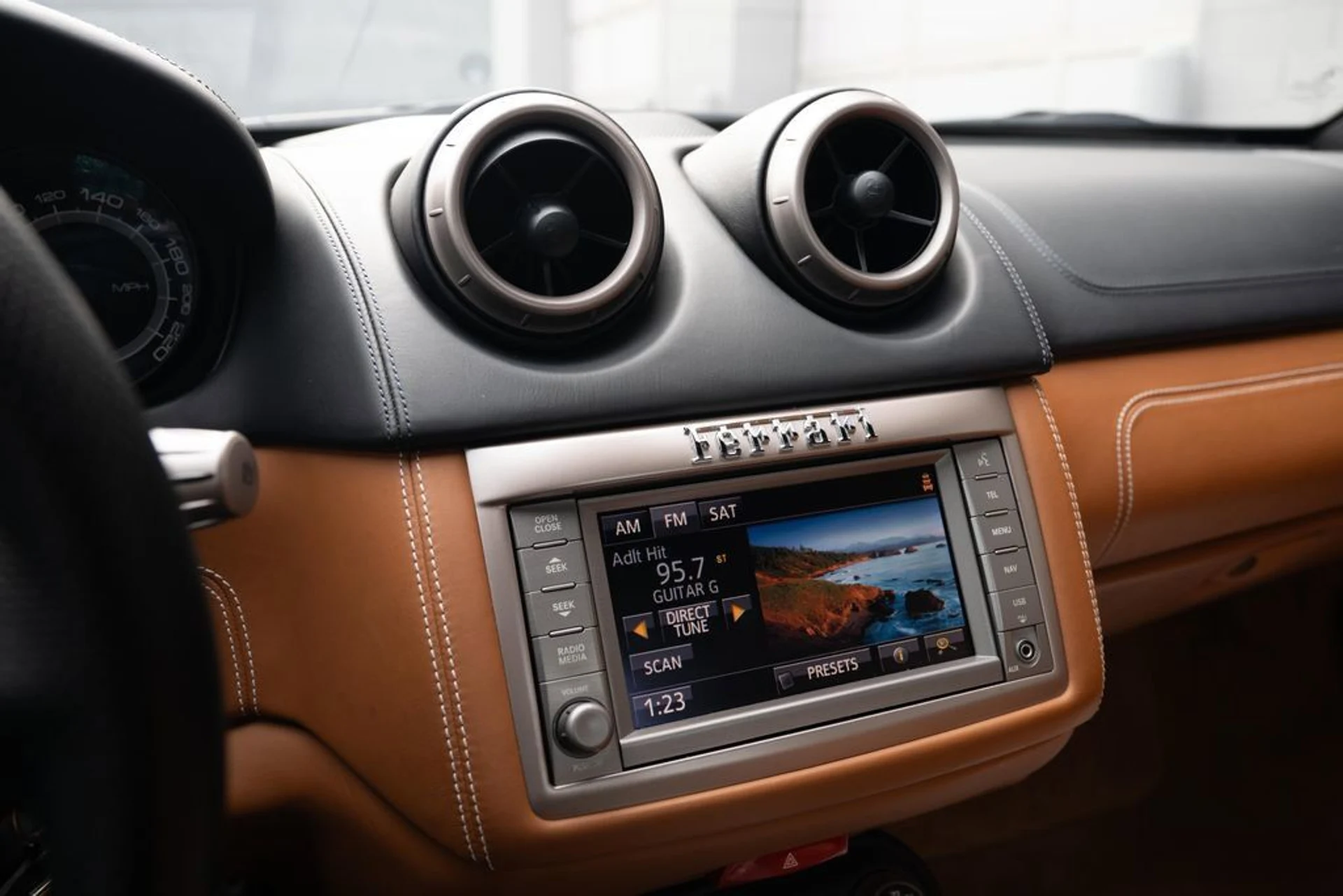 mph040_2368182402_3ba863b8c953457d870f8e619622557e_ef64272976