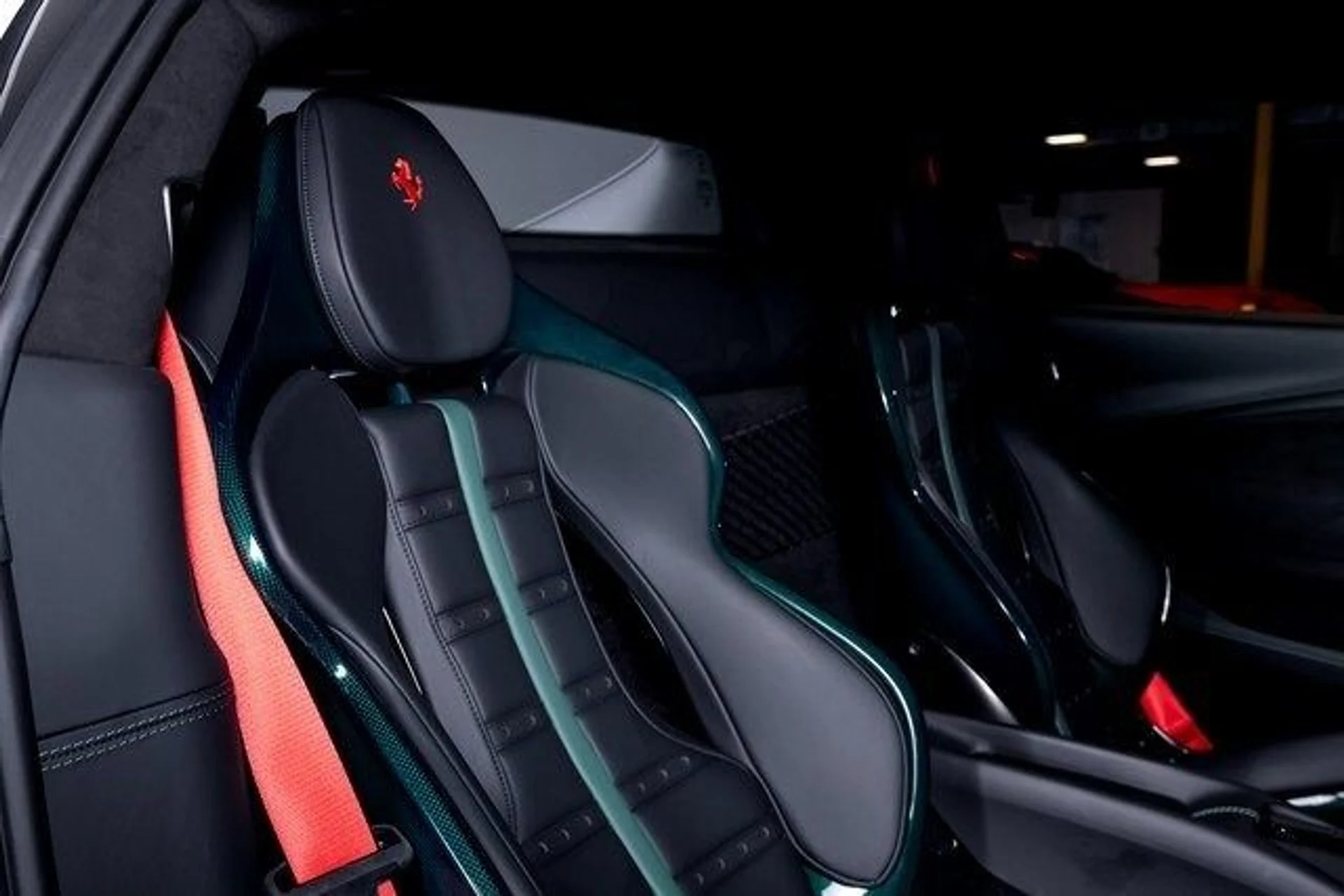 mph040_2375323665_9eecee4de2d394fbf6a61fd9a91d5679x_23fdbb3102