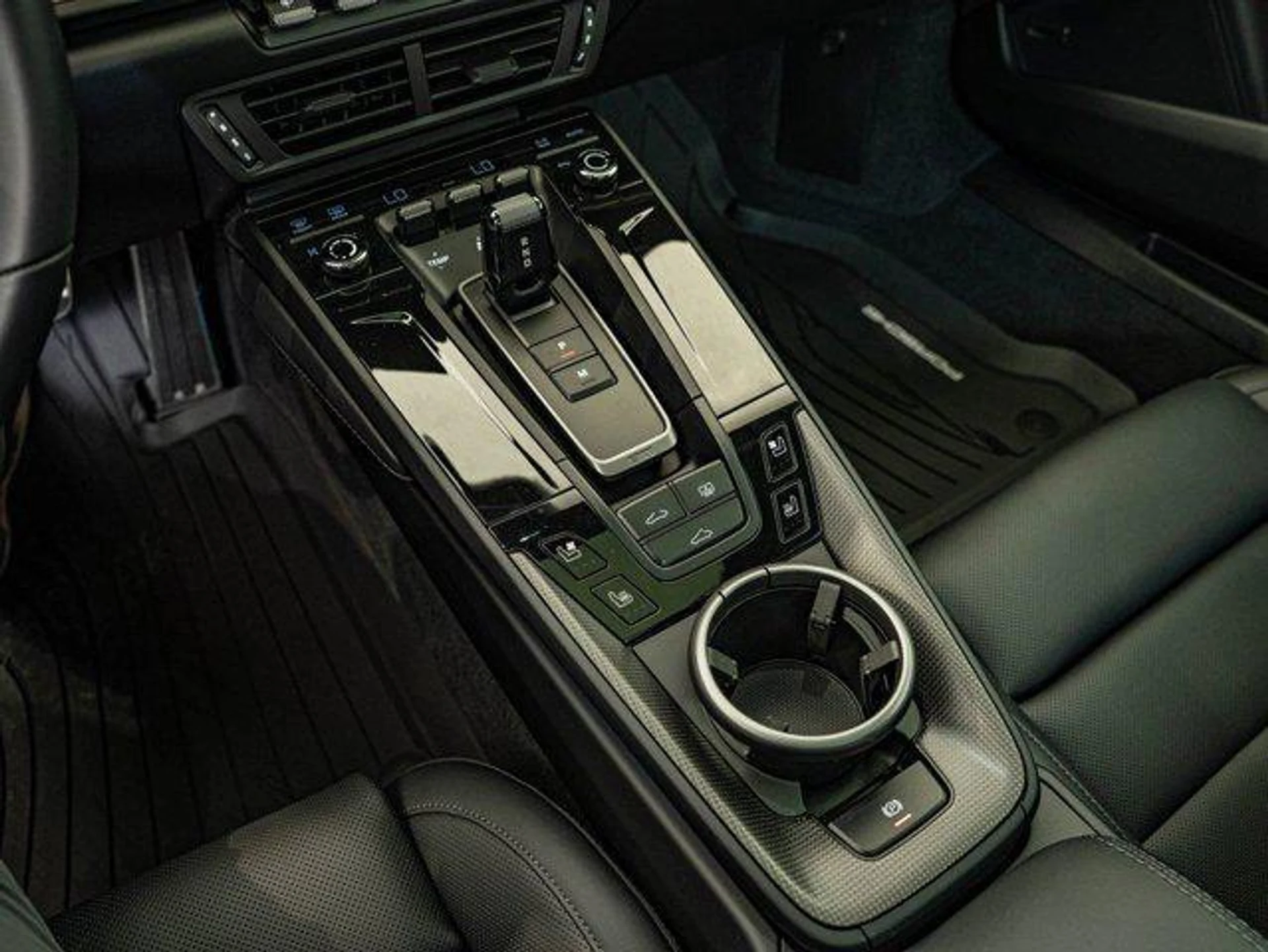 mph040_2391923032_Ji_PW_u_r_Qia_B_U_W7i_Np1_Awks3k_5d58e54ff9