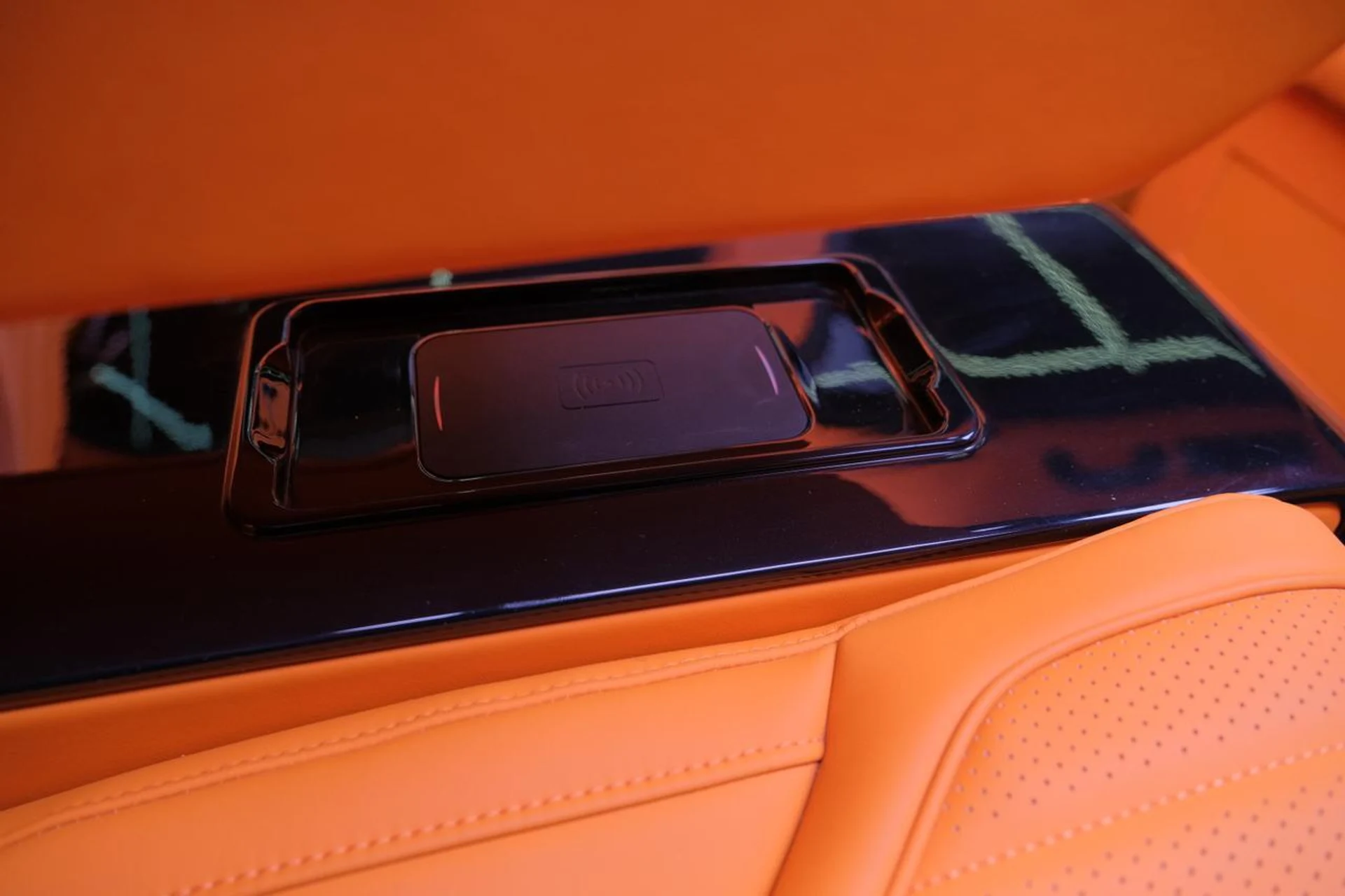 mph040_2400952997_6edeae7ab33e0293f5b64fc590fe2194_8feabfee9e