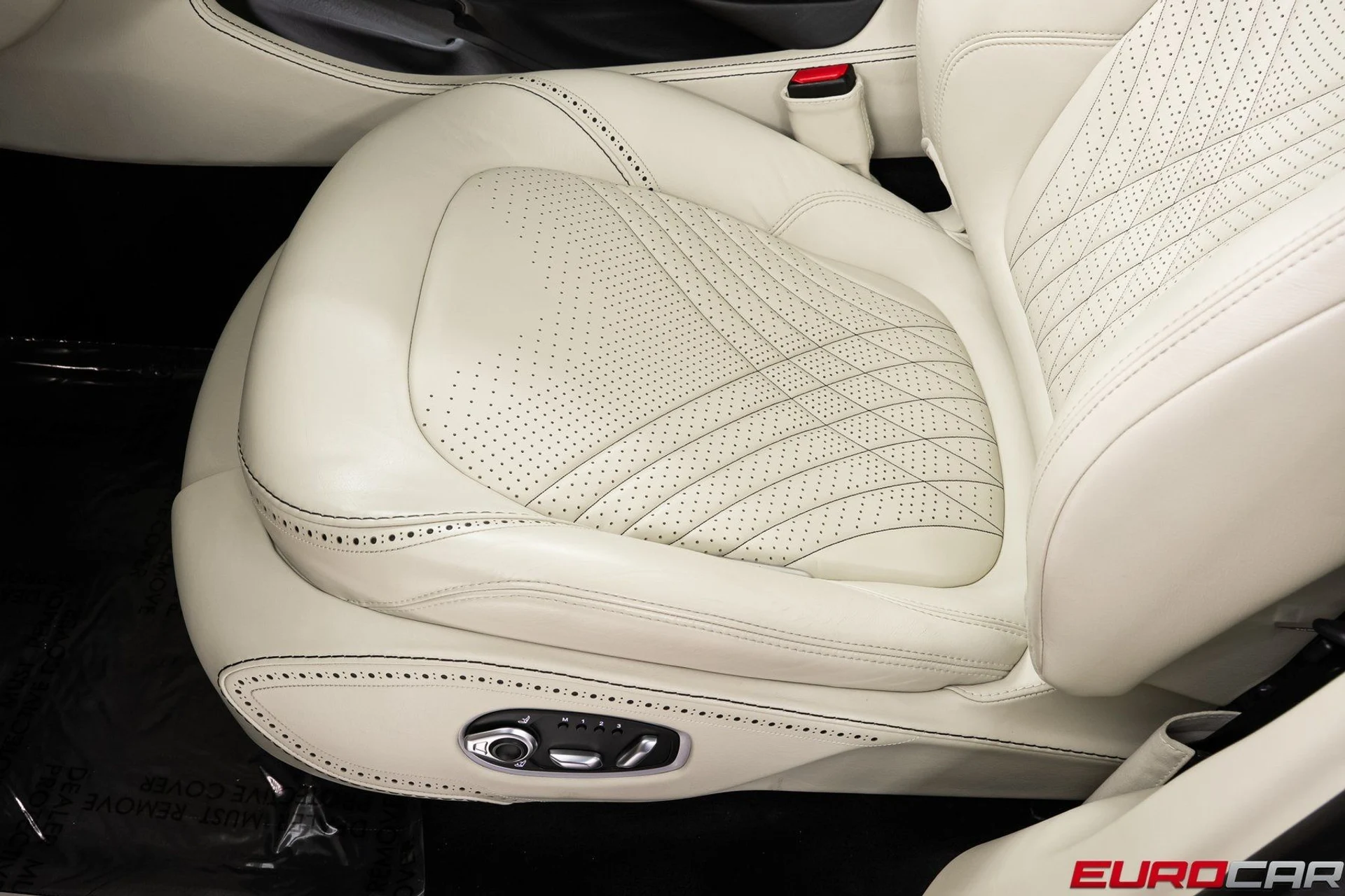 mph040_2420720239_image_41_aa40a9a9c0