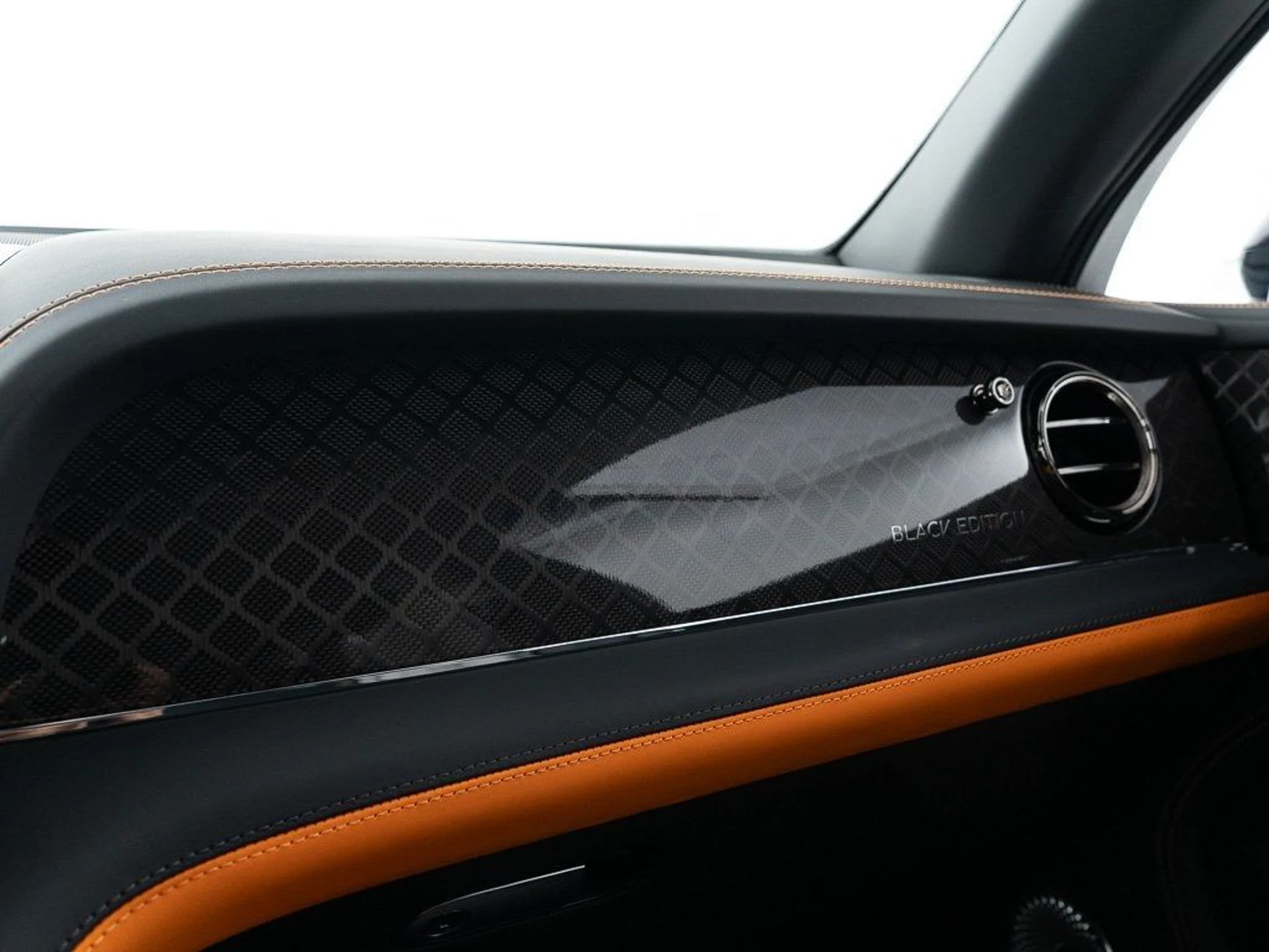 mph040_2421431843_667fd775b4325442f17f4939783be644_e9dcc58acd