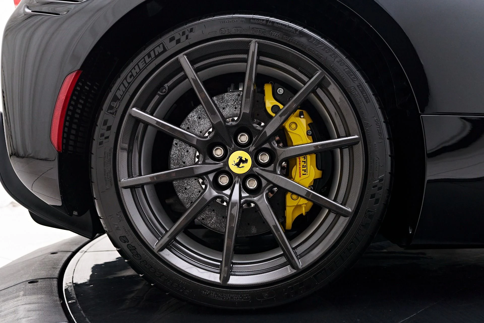 mph040_2425508348_Used_2024_Ferrari_SF_90_Spider_Base_1755223316_5435f8759c