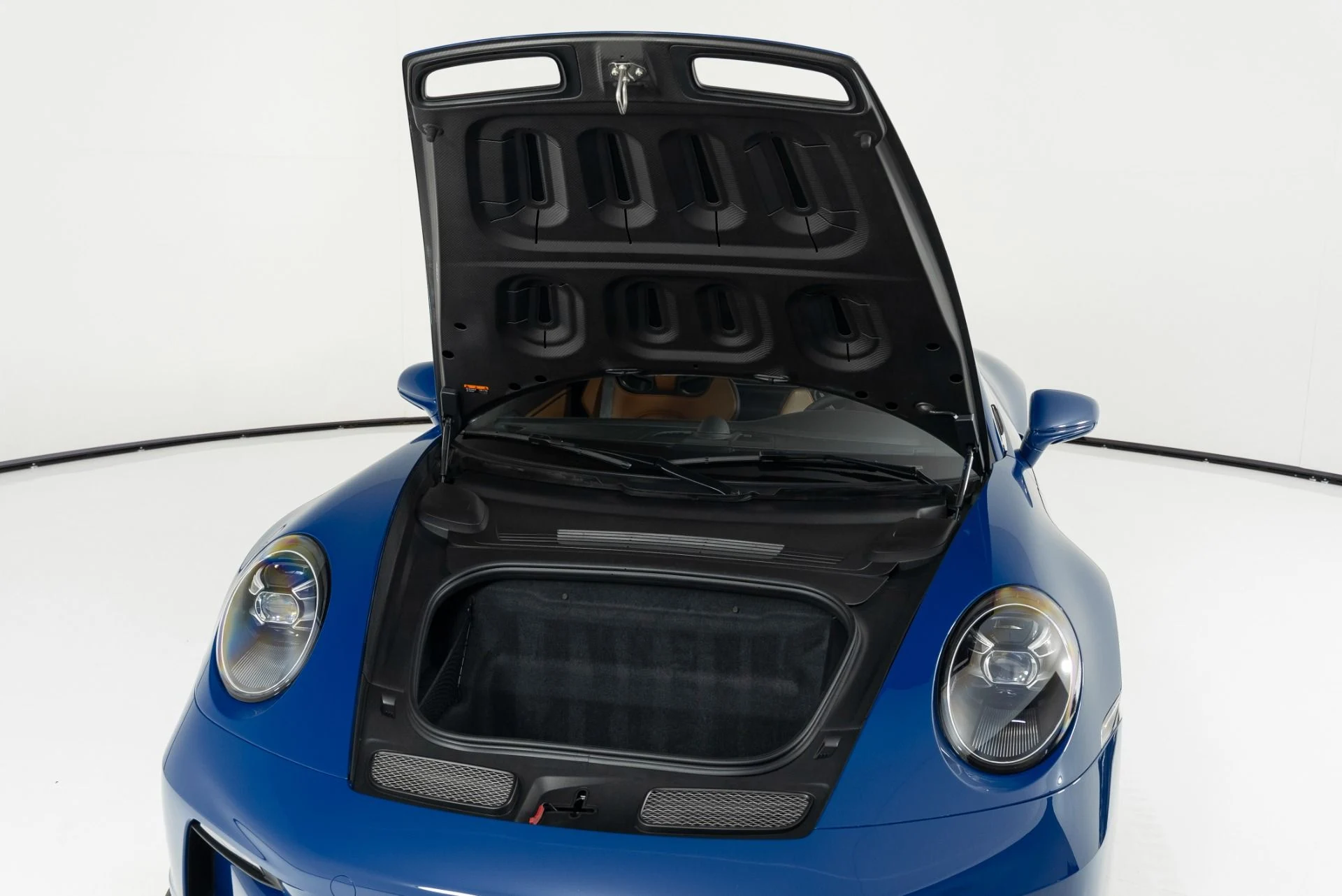 mph040_2439285957_Used_2024_Porsche_911_ST_1758136913_749e9a685a