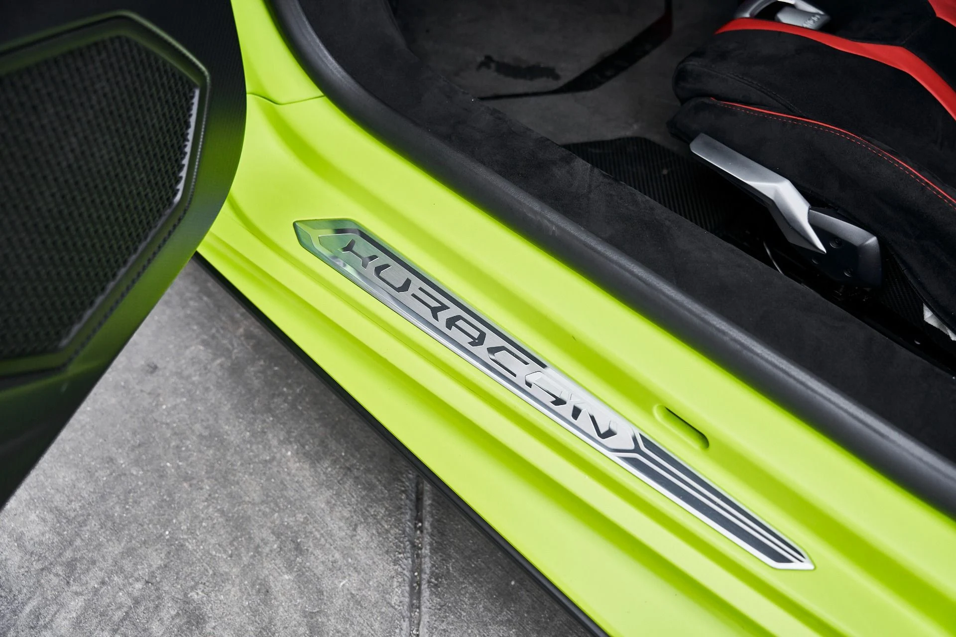 mph040_243954268_Used_2022_Lamborghini_Huracan_STO_Base_1771294588_e3d1d400a0