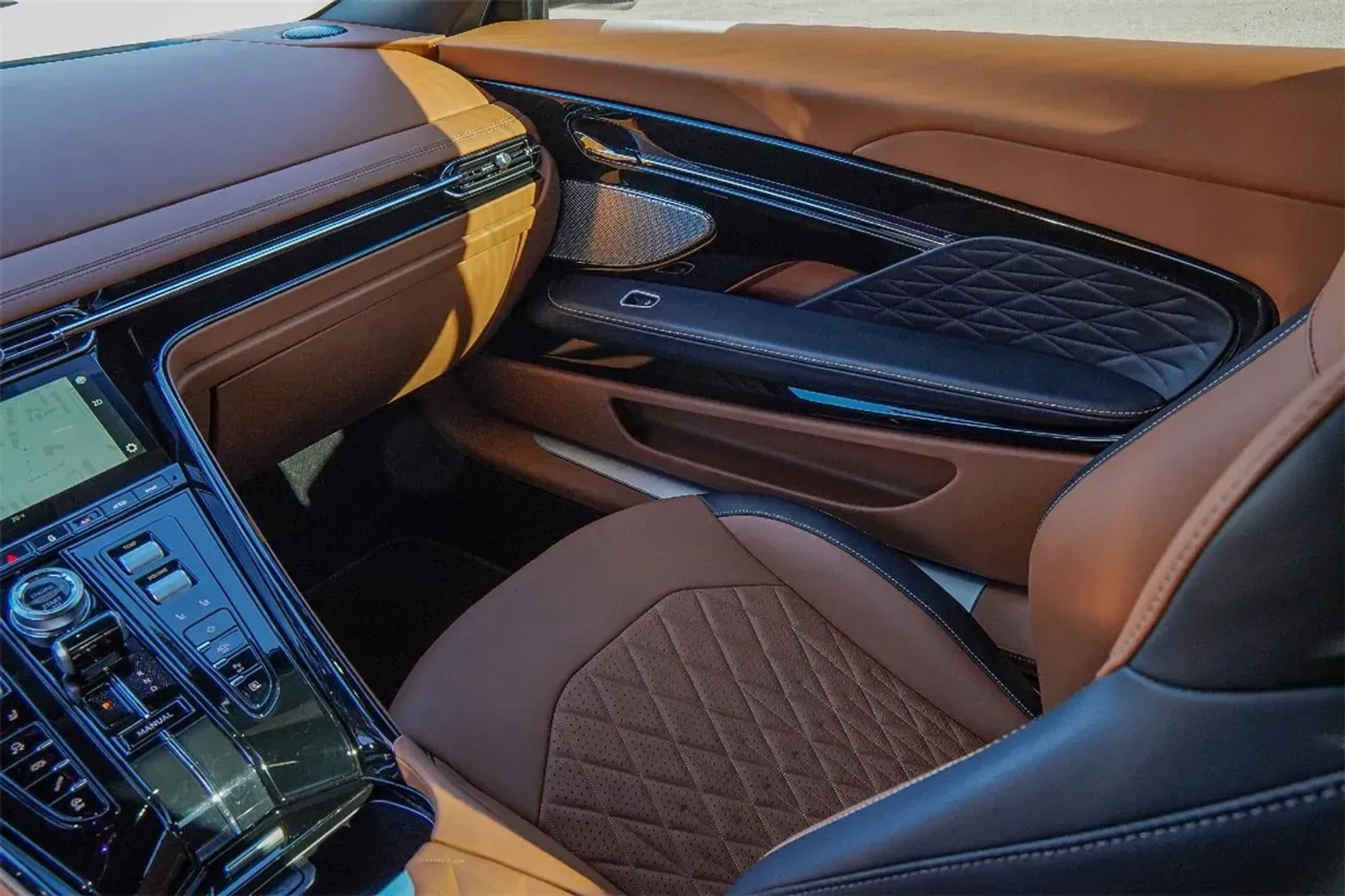 mph040_2449835273_b3b3928a9199462d9fac101612f75fc1_e69d471867