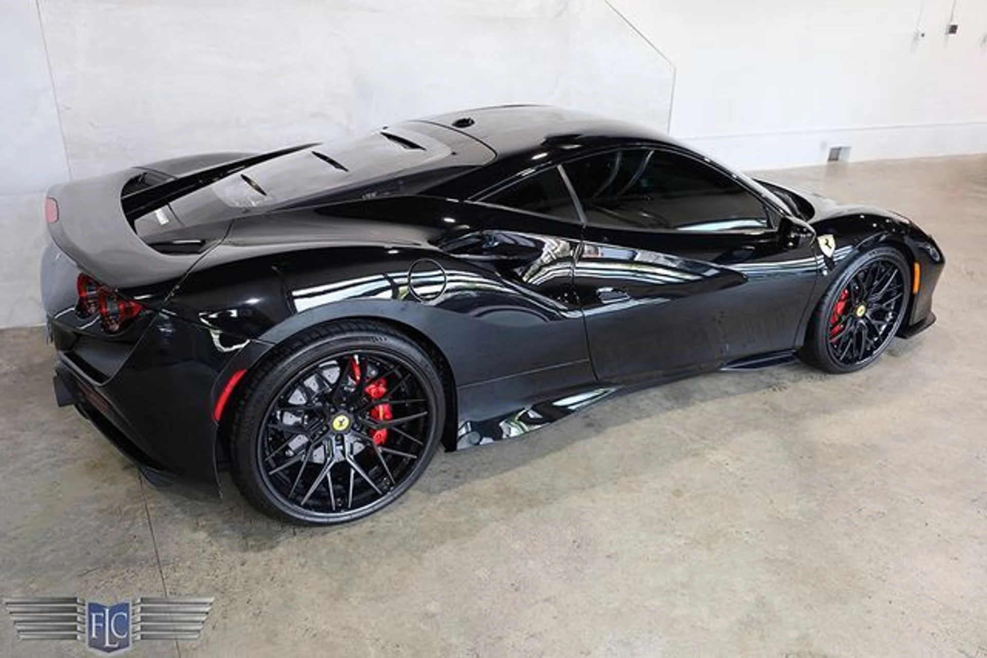 mph040_2453817345_used_2020_ferrari_f8_tributo_coupe_9689_22960423_45_640_82a147213d