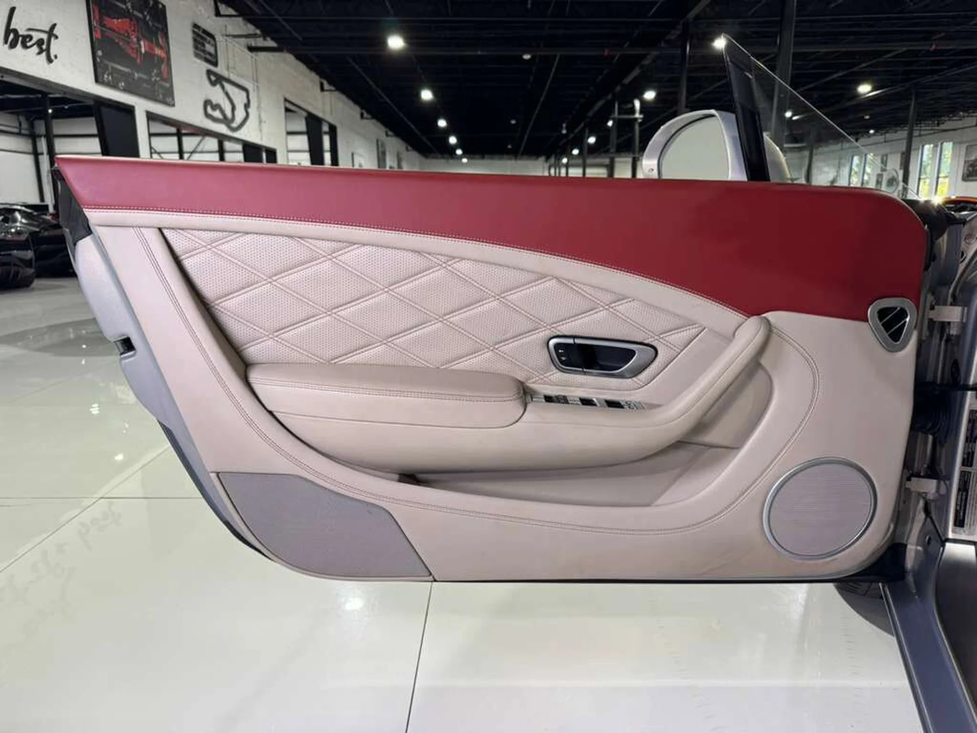 mph040_245981455_2a5dc9cee974d46cc4627c0e5aea64d6_1d10dbc710