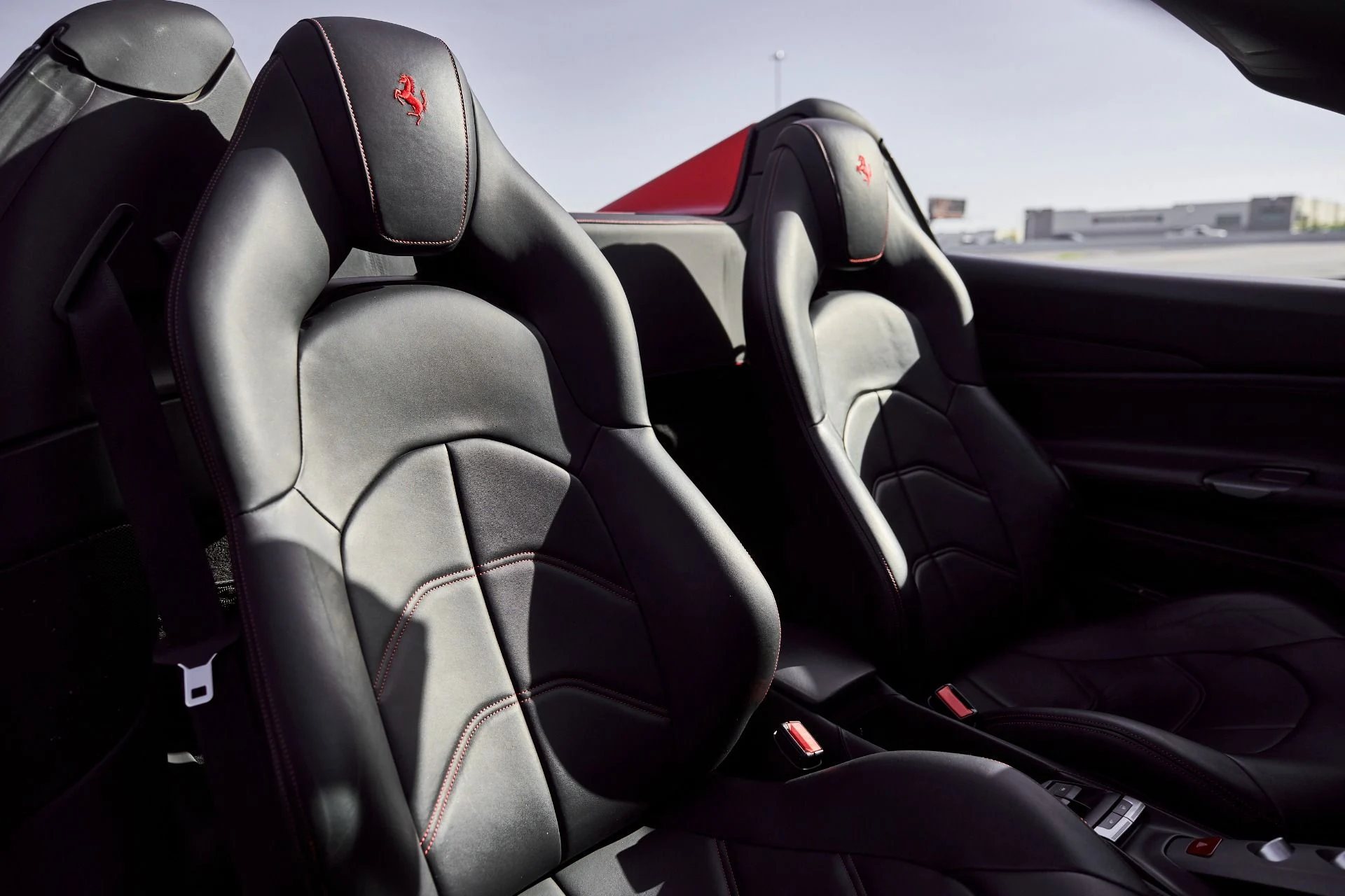 mph040_246057002_Used_2019_Ferrari_488_Spider_Base_1766024959_5790617416