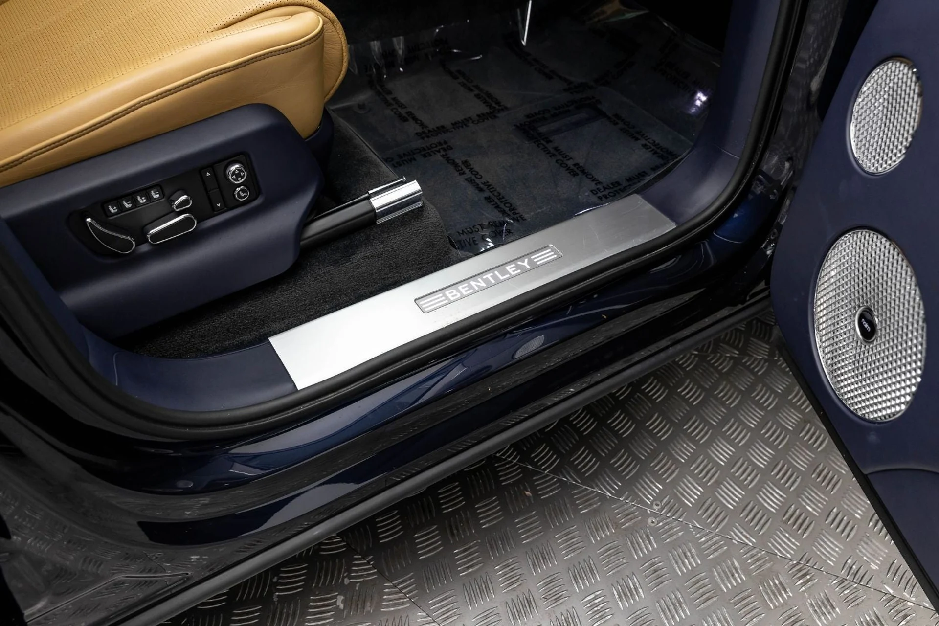 mph040_2462709729_41_fec9597b61