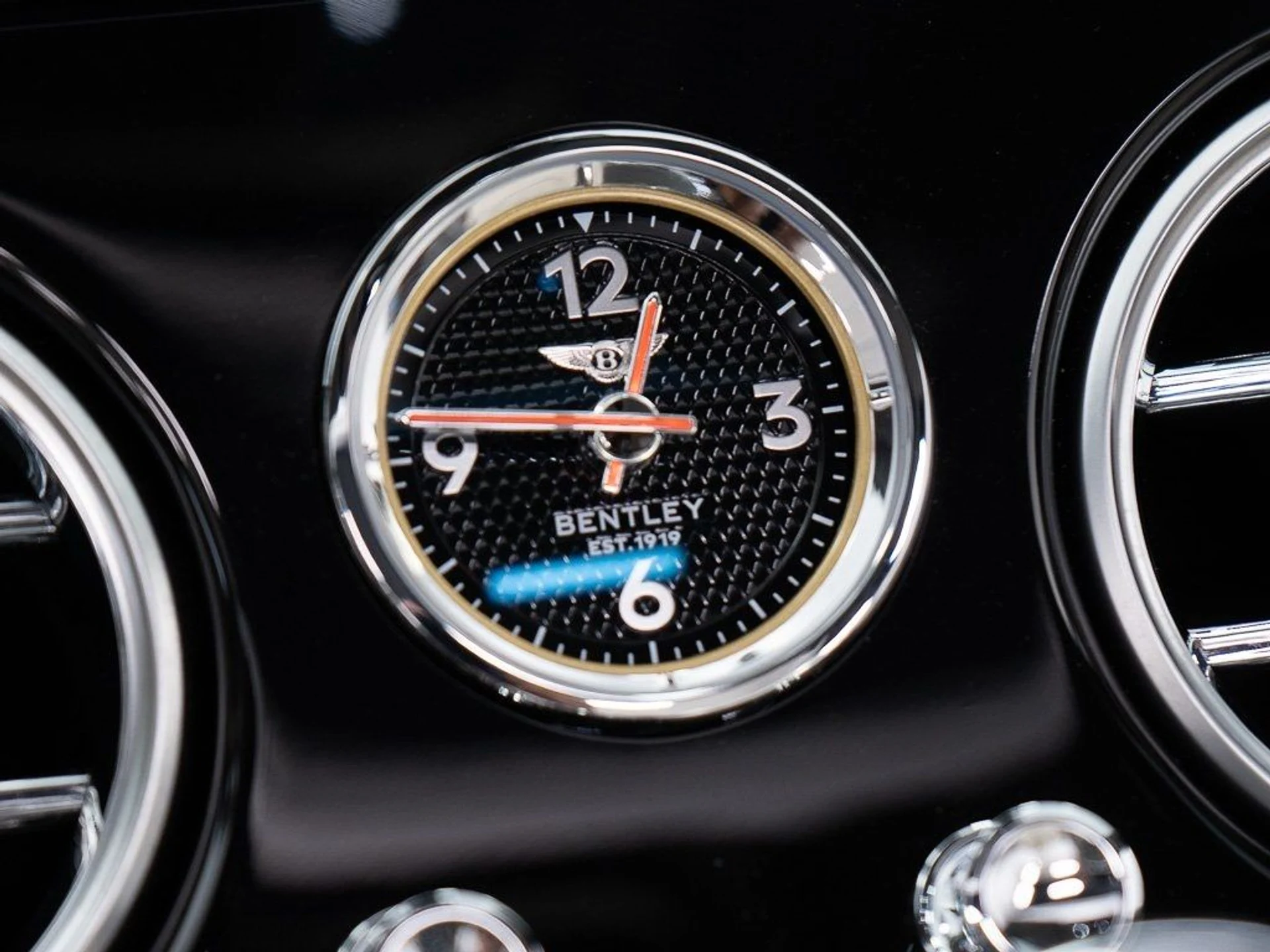 mph040_2463349014_d4abe3f2d628606406e056828c026584_70e667797b