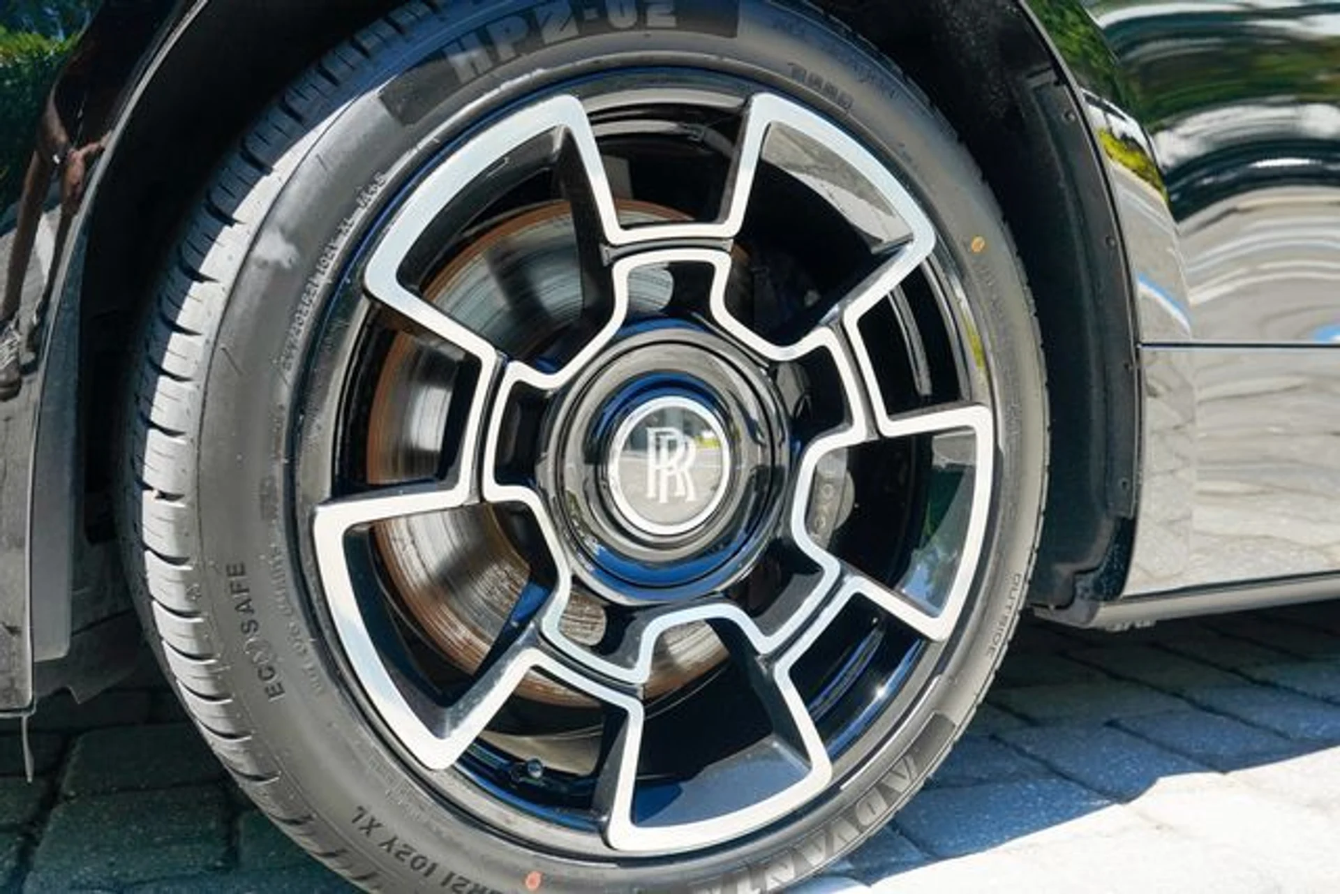 mph040_2465372688_23014492_41_fe680c334f